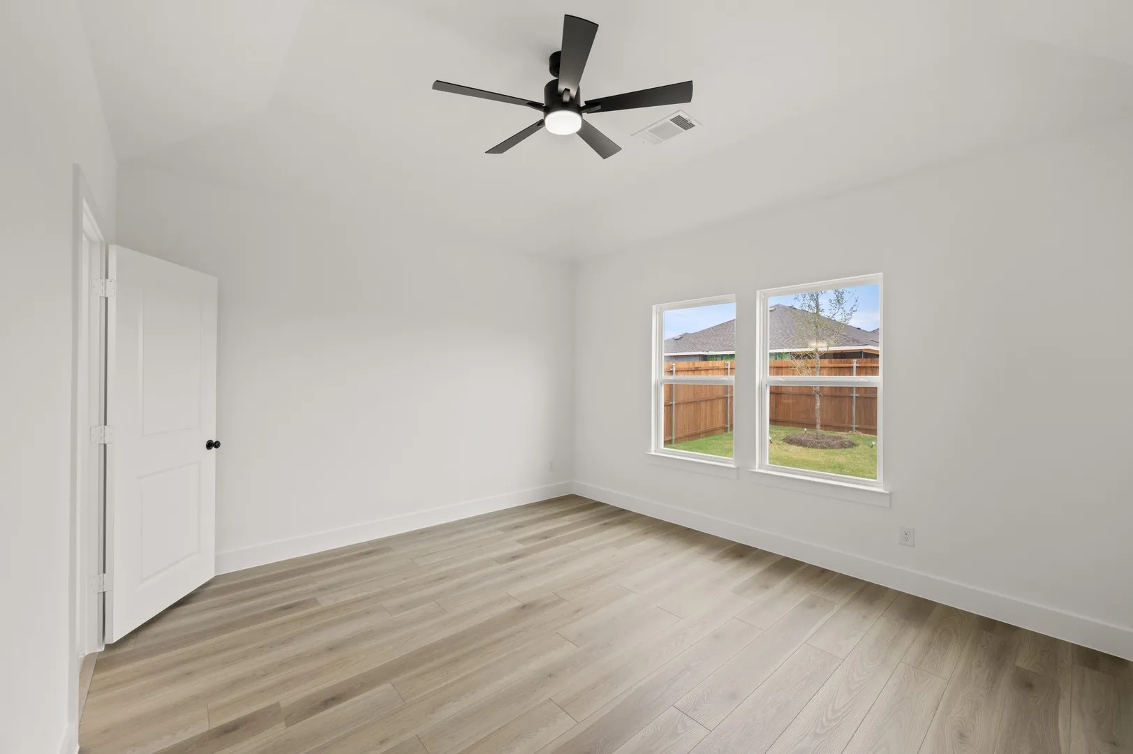 309 Sequoia- Primary Suite-1