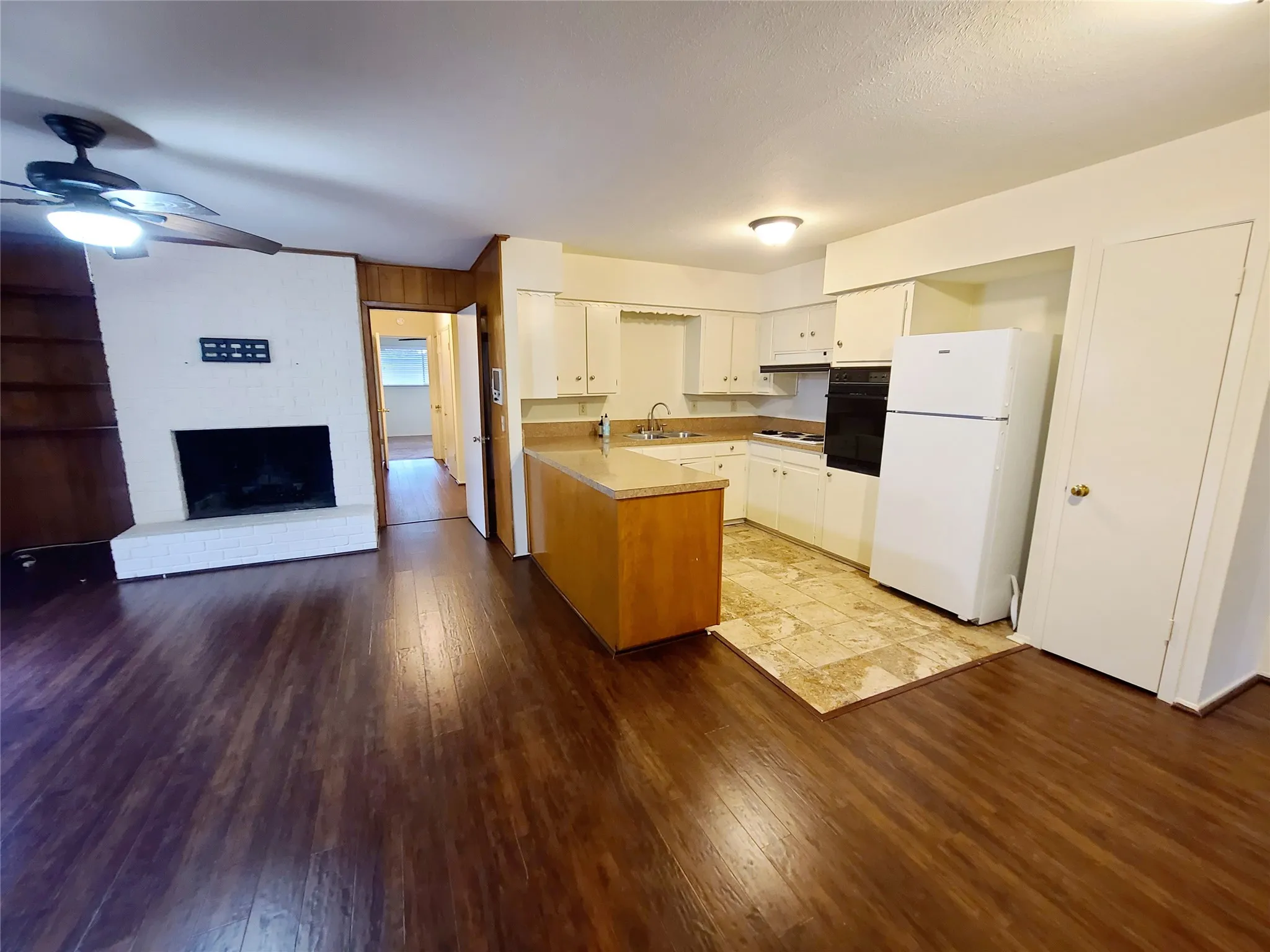 Duplex For Sale in Dallas County , 7434 Brentcove Circle, Dallas, Texas 75214, 4 Bedrooms, 4 Bathrooms, 2 Garage spaces, 0 Sqft, built in 1964, Preowned, Price $750,000, mls#21197347, Real Estate Agent in Dallas, Homes For Sale in Dallas county, Homes For Sale in Dallas, Realtor in Dallas Texas, Real Estate Brokerage Independent Realty Texas, Luminita Cordes Realtor