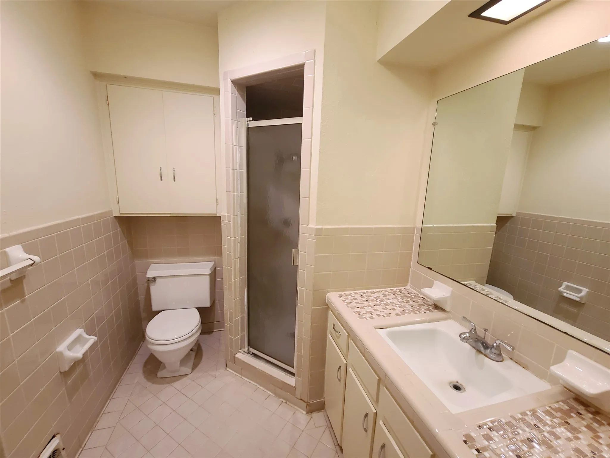 Duplex For Sale in Dallas County , 7434 Brentcove Circle, Dallas, Texas 75214, 4 Bedrooms, 4 Bathrooms, 2 Garage spaces, 0 Sqft, built in 1964, Preowned, Price $750,000, mls#21197347, Real Estate Agent in Dallas, Homes For Sale in Dallas county, Homes For Sale in Dallas, Realtor in Dallas Texas, Real Estate Brokerage Independent Realty Texas, Luminita Cordes Realtor