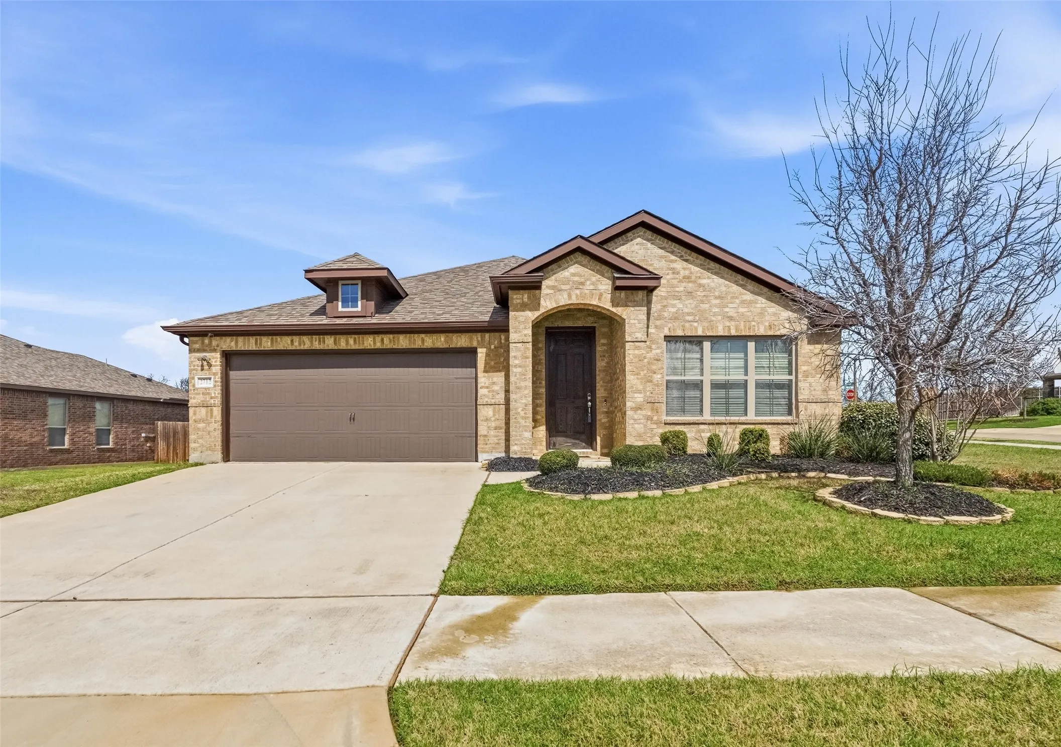 Single Family Residence For Sale in Denton County , 2712 Empire Street, Denton, Texas 76209, 3 Bedroom, 2 Bathroom, 2 Garage spaces, 1,674 Sqft, built in 2018, mls#21197705, Real Estate Agent in Denton, Homes For Sale in Denton county, Homes For Sale in Denton, Realtor in Denton Texas, Real Estate Brokerage Independent Realty Texas, Luminita Cordes Realtor