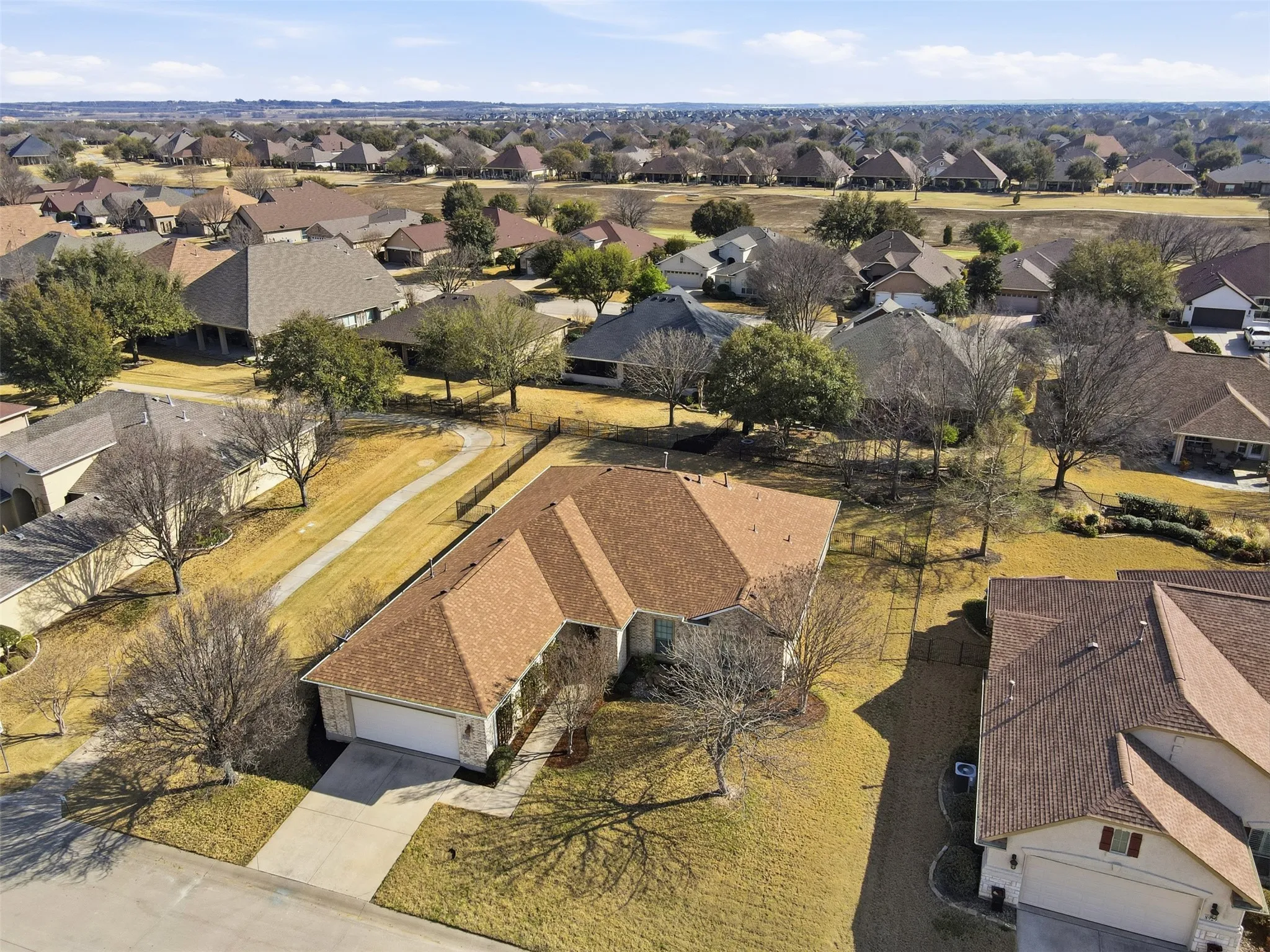 Single Family Residence For Sale in Denton County , 8925 Crestview Drive, Denton, Texas 76207, 3 Bedroom, 2 Bathroom, 2 Garage spaces, 2,274 Sqft, built in 2005, mls#21195766, Real Estate Agent in Denton, Homes For Sale in Denton county, Homes For Sale in Denton, Realtor in Denton Texas, Real Estate Brokerage Independent Realty Texas, Luminita Cordes Realtor