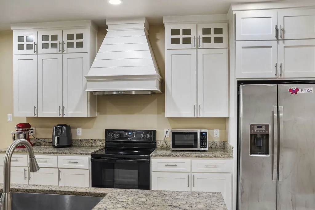 Single Family Residence For Sale in Hopkins County , 216 Craig Street, Sulphur Springs, Texas 75482, 3 Bedroom, 3 Bathroom, 2 Garage spaces, 1,877 Sqft, built in 2021, mls#21197901, Real Estate Agent in Sulphur Springs, Homes For Sale in Hopkins county, Homes For Sale in Sulphur Springs, Realtor in Sulphur Springs Texas, Real Estate Brokerage Independent Realty Texas, Luminita Cordes Realtor