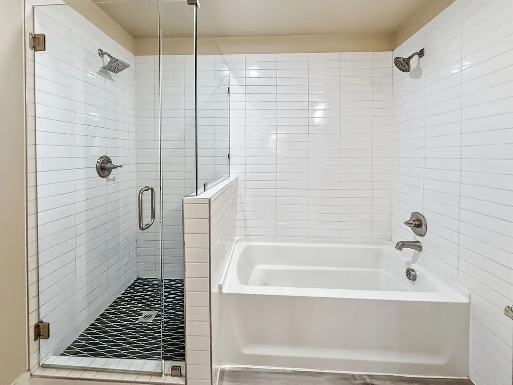 Single Family Residence For Sale in Hopkins County , 216 Craig Street, Sulphur Springs, Texas 75482, 3 Bedroom, 3 Bathroom, 2 Garage spaces, 1,877 Sqft, built in 2021, mls#21197901, Real Estate Agent in Sulphur Springs, Homes For Sale in Hopkins county, Homes For Sale in Sulphur Springs, Realtor in Sulphur Springs Texas, Real Estate Brokerage Independent Realty Texas, Luminita Cordes Realtor