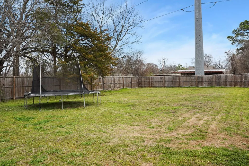 Single Family Residence For Sale in Hopkins County , 216 Craig Street, Sulphur Springs, Texas 75482, 3 Bedroom, 3 Bathroom, 2 Garage spaces, 1,877 Sqft, built in 2021, mls#21197901, Real Estate Agent in Sulphur Springs, Homes For Sale in Hopkins county, Homes For Sale in Sulphur Springs, Realtor in Sulphur Springs Texas, Real Estate Brokerage Independent Realty Texas, Luminita Cordes Realtor