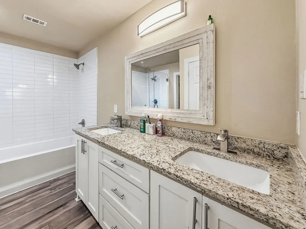 Single Family Residence For Sale in Hopkins County , 216 Craig Street, Sulphur Springs, Texas 75482, 3 Bedroom, 3 Bathroom, 2 Garage spaces, 1,877 Sqft, built in 2021, mls#21197901, Real Estate Agent in Sulphur Springs, Homes For Sale in Hopkins county, Homes For Sale in Sulphur Springs, Realtor in Sulphur Springs Texas, Real Estate Brokerage Independent Realty Texas, Luminita Cordes Realtor