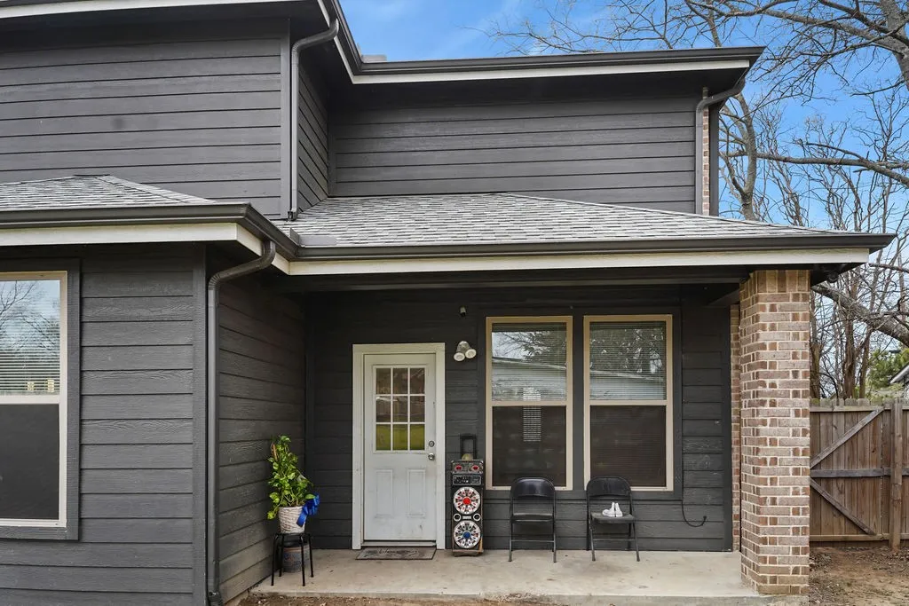 Single Family Residence For Sale in Hopkins County , 216 Craig Street, Sulphur Springs, Texas 75482, 3 Bedroom, 3 Bathroom, 2 Garage spaces, 1,877 Sqft, built in 2021, mls#21197901, Real Estate Agent in Sulphur Springs, Homes For Sale in Hopkins county, Homes For Sale in Sulphur Springs, Realtor in Sulphur Springs Texas, Real Estate Brokerage Independent Realty Texas, Luminita Cordes Realtor