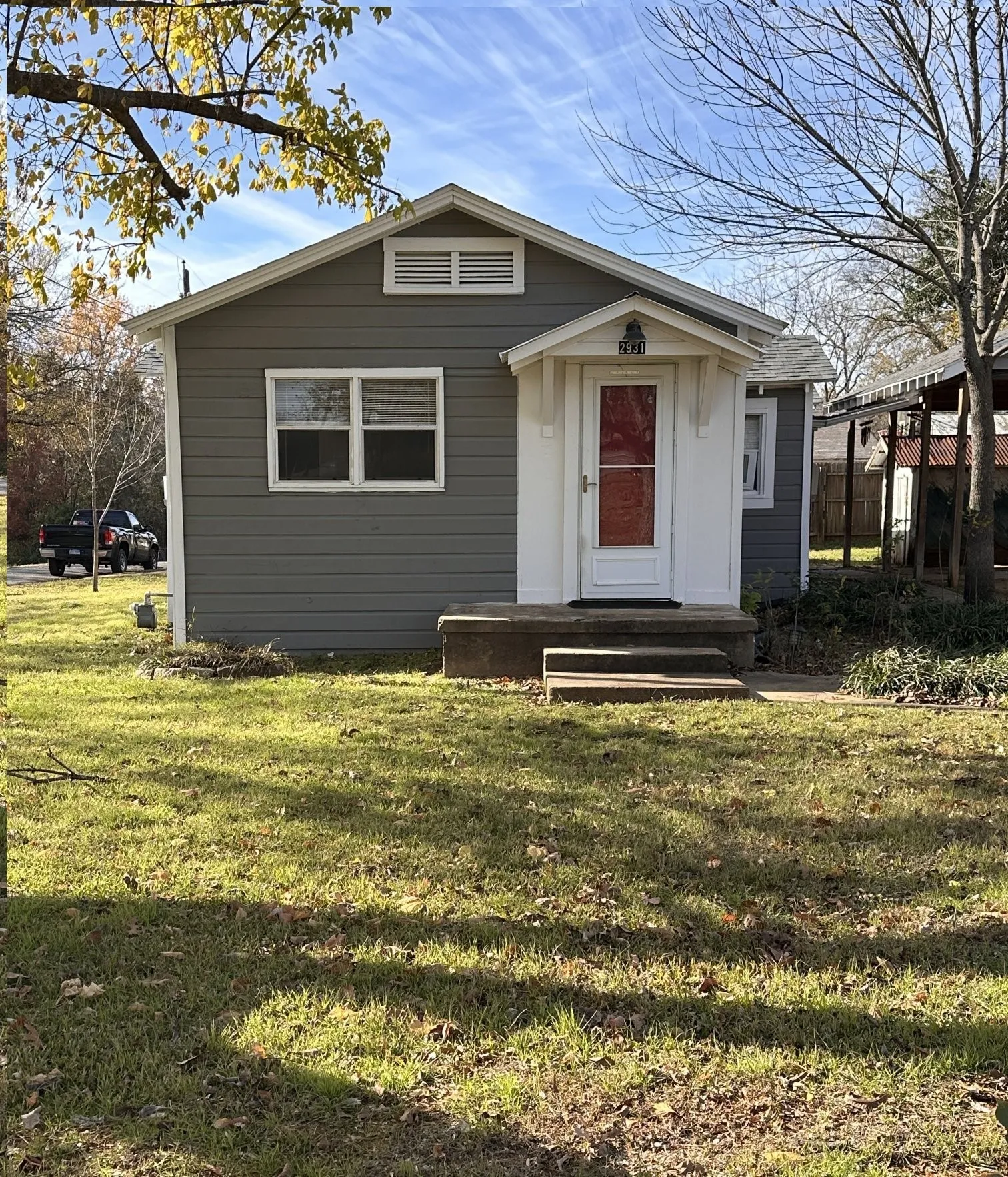 Single Family Residence For Sale in Grayson County , 2931 S Barrett Avenue, Denison, Texas 75020, 2 Bedroom, 2 Bathroom, Garage spaces, 1,141 Sqft, built in 1940, Preowned, mls#21197718, Real Estate Agent in Denison, Homes For Sale in Grayson county, Homes For Sale in Denison, Realtor in Denison Texas, Real Estate Brokerage Independent Realty Texas, Luminita Cordes Realtor