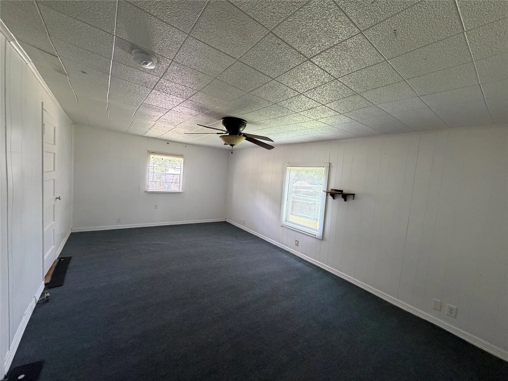 Single Family Residence For Sale in Grayson County , 2931 S Barrett Avenue, Denison, Texas 75020, 2 Bedroom, 2 Bathroom, Garage spaces, 1,141 Sqft, built in 1940, Preowned, mls#21197718, Real Estate Agent in Denison, Homes For Sale in Grayson county, Homes For Sale in Denison, Realtor in Denison Texas, Real Estate Brokerage Independent Realty Texas, Luminita Cordes Realtor