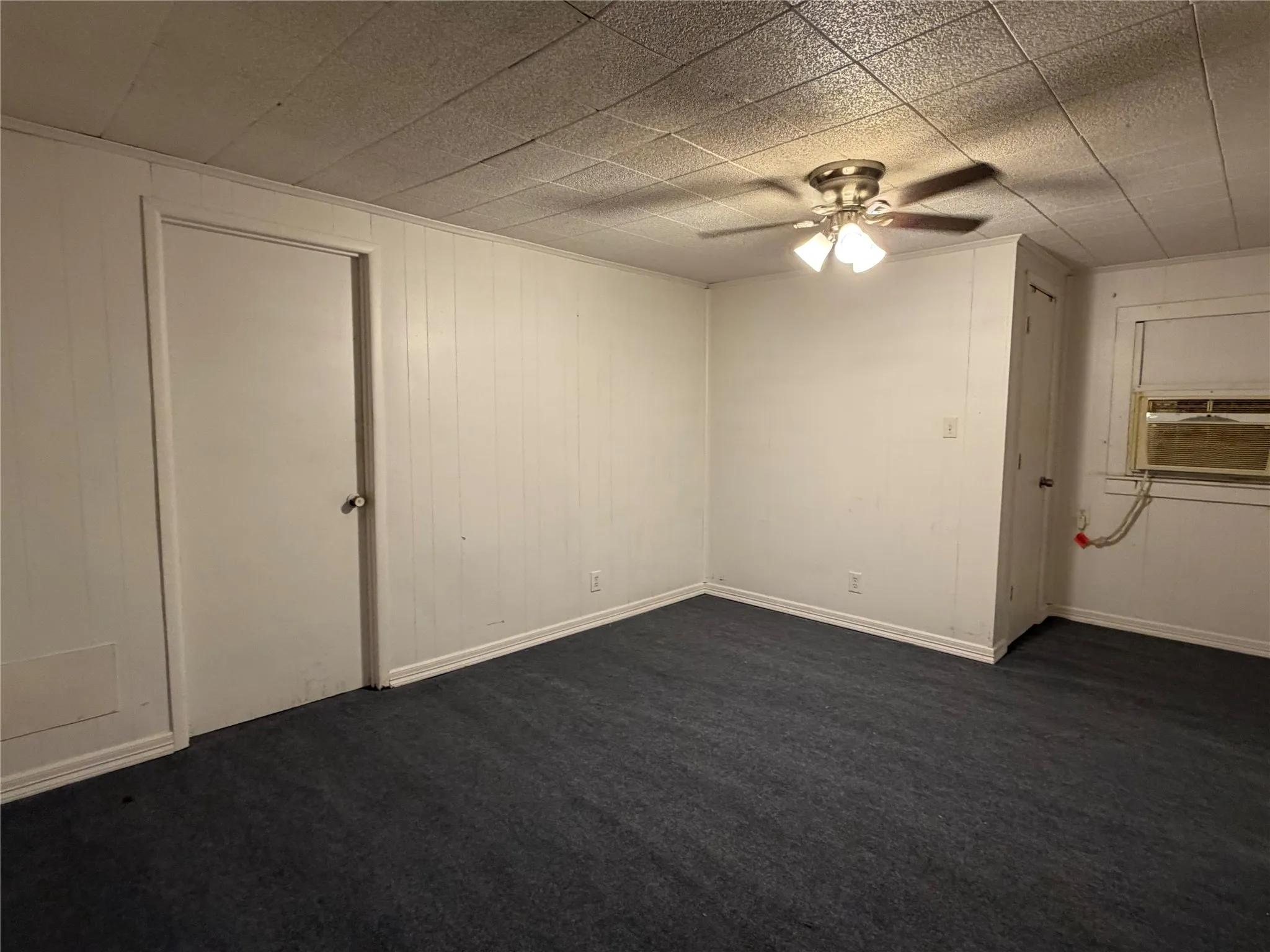 Single Family Residence For Sale in Grayson County , 2931 S Barrett Avenue, Denison, Texas 75020, 2 Bedroom, 2 Bathroom, Garage spaces, 1,141 Sqft, built in 1940, Preowned, mls#21197718, Real Estate Agent in Denison, Homes For Sale in Grayson county, Homes For Sale in Denison, Realtor in Denison Texas, Real Estate Brokerage Independent Realty Texas, Luminita Cordes Realtor