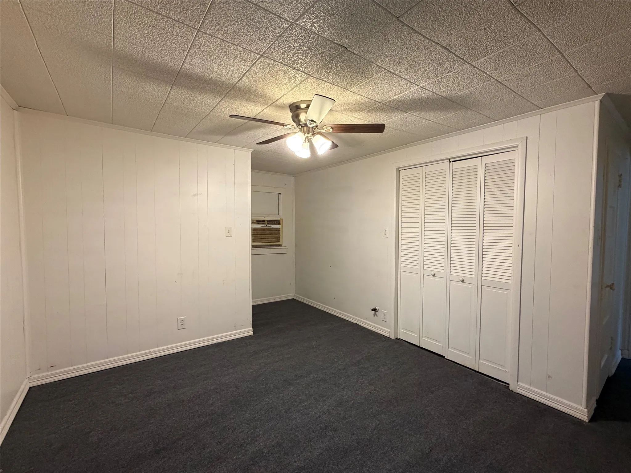 Single Family Residence For Sale in Grayson County , 2931 S Barrett Avenue, Denison, Texas 75020, 2 Bedroom, 2 Bathroom, Garage spaces, 1,141 Sqft, built in 1940, Preowned, mls#21197718, Real Estate Agent in Denison, Homes For Sale in Grayson county, Homes For Sale in Denison, Realtor in Denison Texas, Real Estate Brokerage Independent Realty Texas, Luminita Cordes Realtor