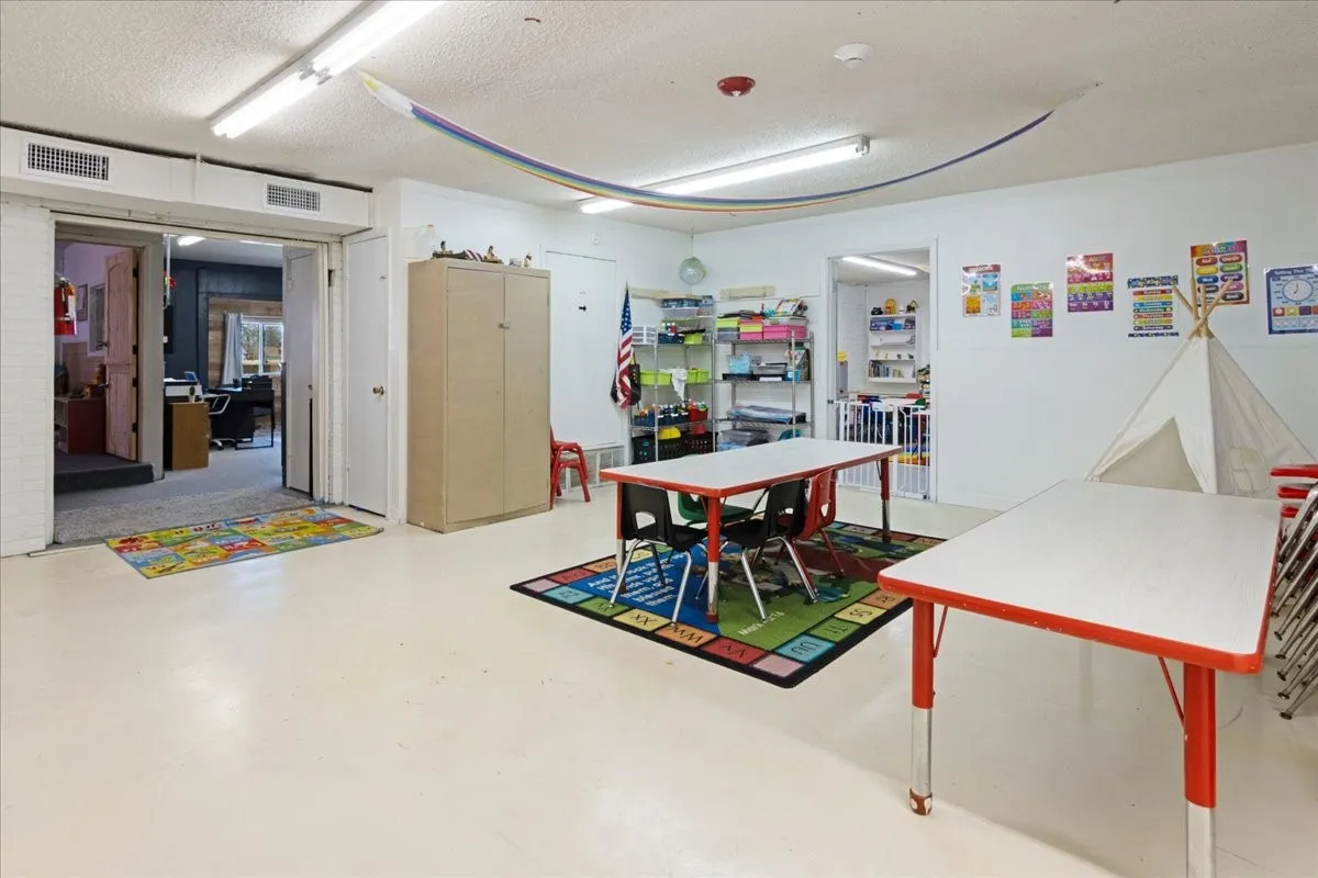 Business For Sale in Grayson County , 1201 W Nelson Street, Denison, Texas 75020, 0, 0, Garage spaces, 0 Sqft, built in 1982, mls#21196980, Real Estate Agent in Denison, Homes For Sale in Grayson county, Homes For Sale in Denison, Realtor in Denison Texas, Real Estate Brokerage Independent Realty Texas, Luminita Cordes Realtor