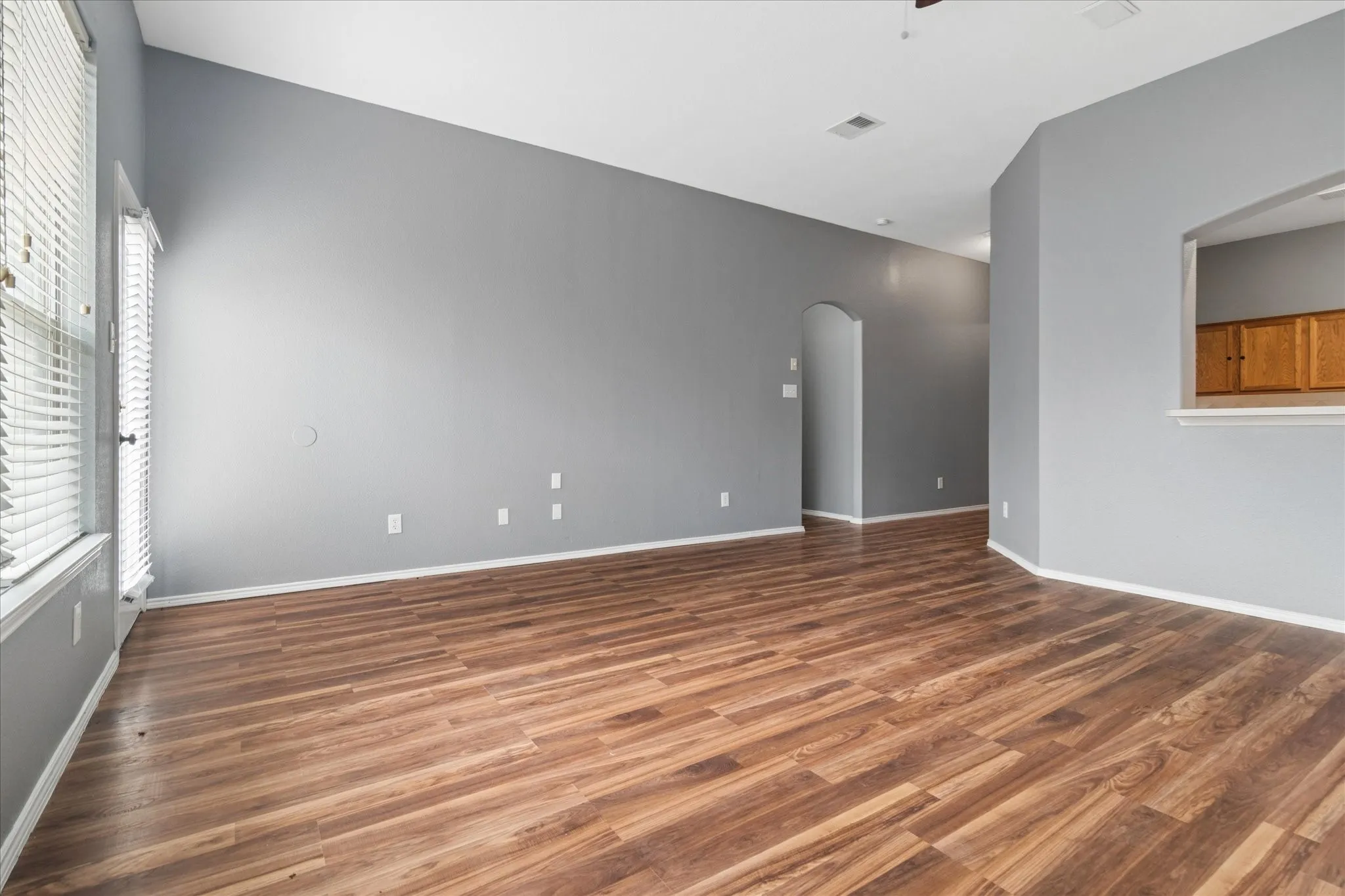 Single Family Residence For Rent in Denton County , 2657 Red Spruce Drive, Little Elm, Texas 75068, 4 Bedroom, 2 Bathroom, 2 Garage spaces, 2,004 Sqft, built in 2001, mls#21198519, Real Estate Agent in Little Elm, Homes For Rent in Denton county, Homes For Rent in Little Elm, Realtor in Little Elm Texas, Real Estate Brokerage Independent Realty Texas, Luminita Cordes Realtor