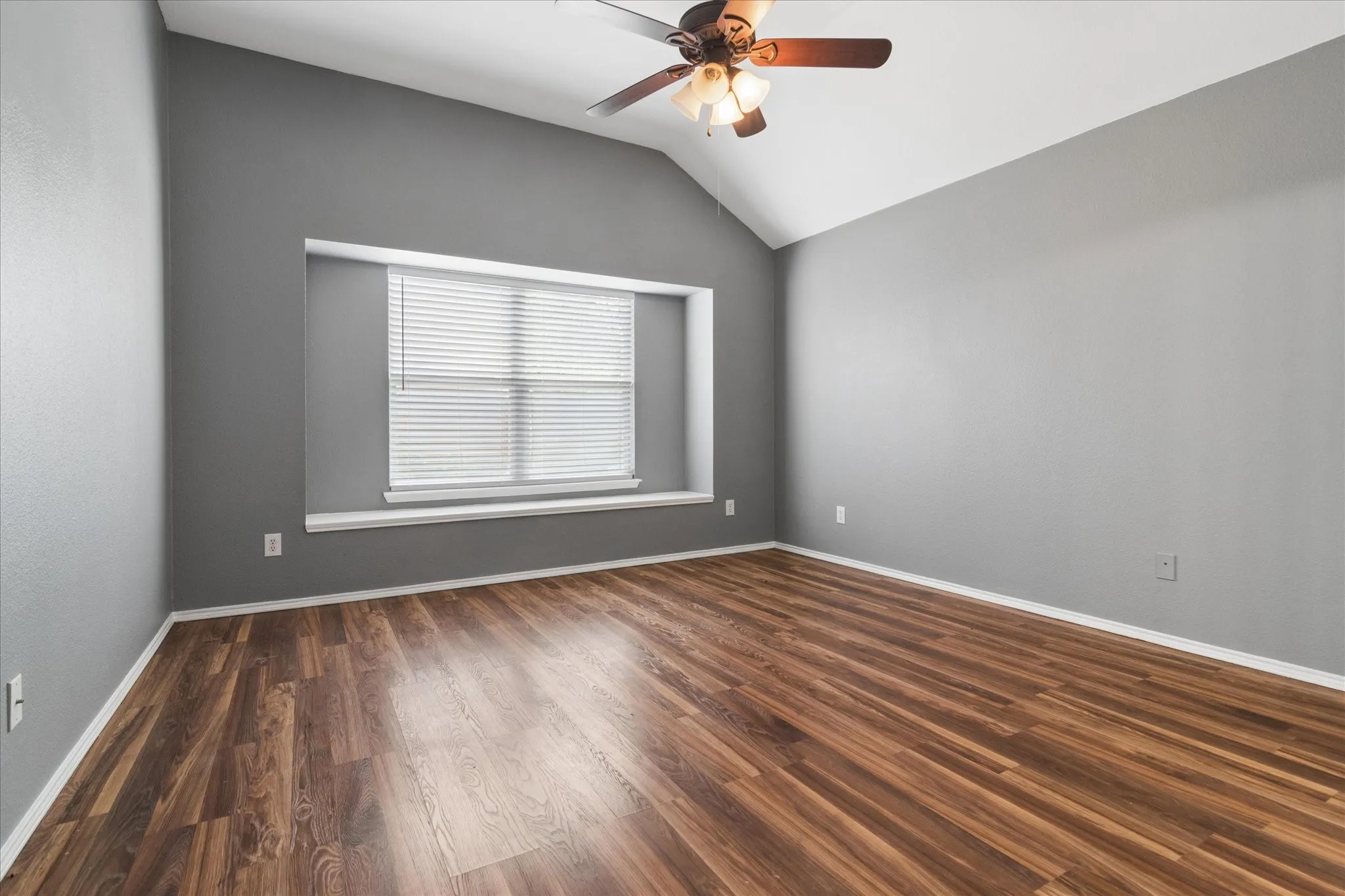 Single Family Residence For Rent in Denton County , 2657 Red Spruce Drive, Little Elm, Texas 75068, 4 Bedroom, 2 Bathroom, 2 Garage spaces, 2,004 Sqft, built in 2001, mls#21198519, Real Estate Agent in Little Elm, Homes For Rent in Denton county, Homes For Rent in Little Elm, Realtor in Little Elm Texas, Real Estate Brokerage Independent Realty Texas, Luminita Cordes Realtor