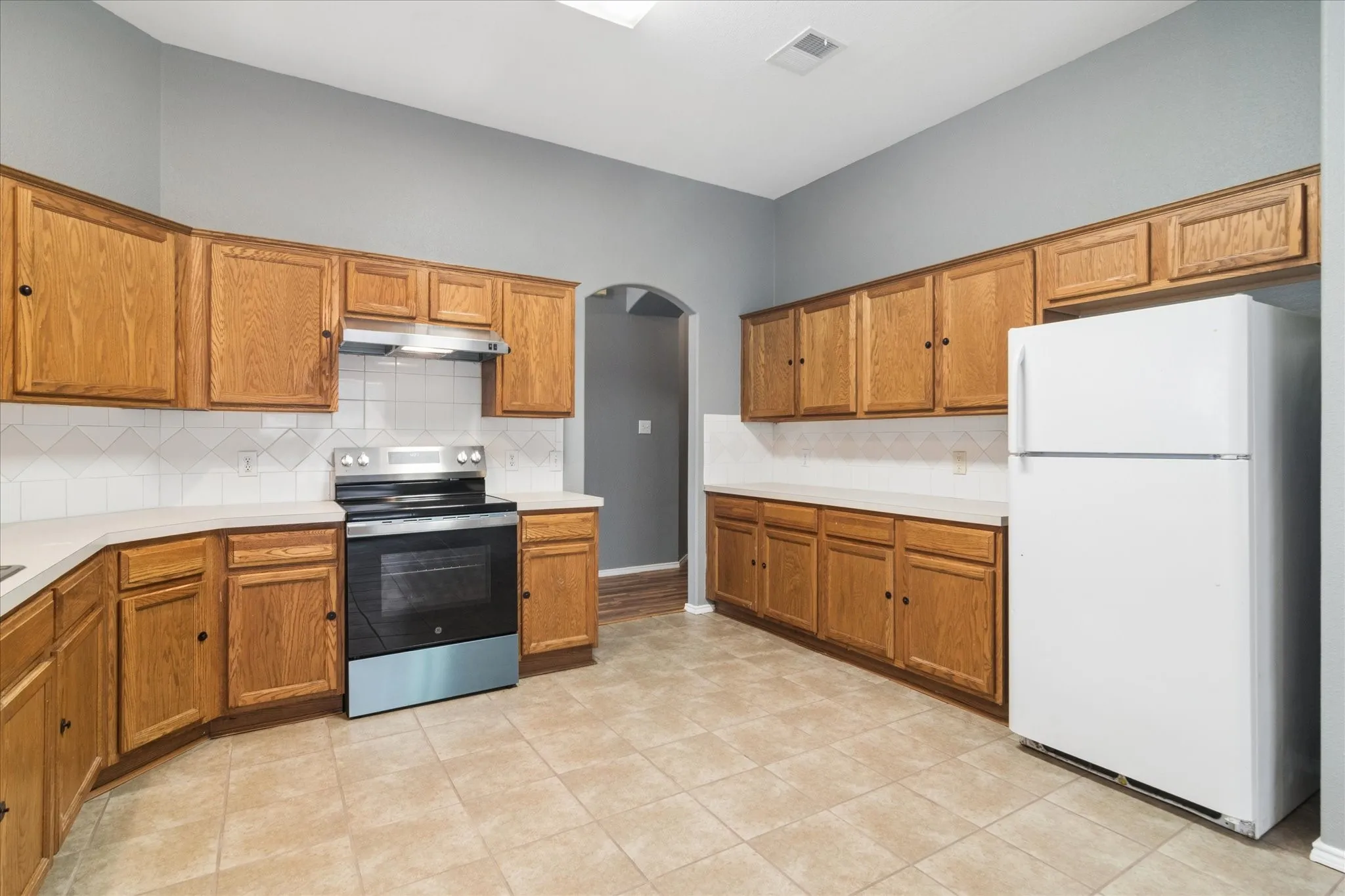 Kitchen with new Cooking range