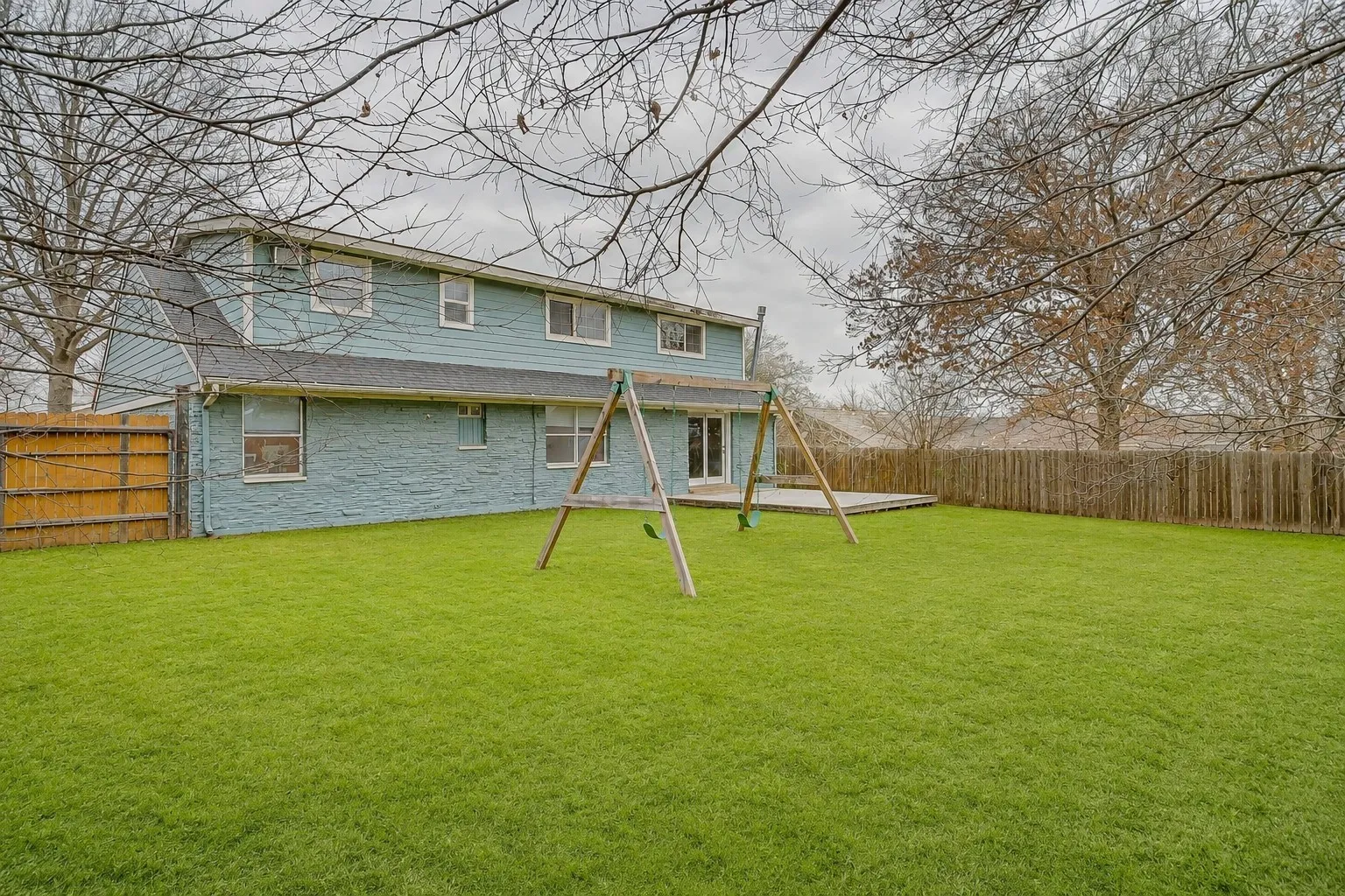 Single Family Residence For Sale in Tarrant County , 5305 Morley Avenue, Fort Worth, Texas 76133, 4 Bedroom, 3 Bathroom, 2 Garage spaces, 2,459 Sqft, built in 1957, mls#21197613, Real Estate Agent in Fort Worth, Homes For Sale in Tarrant county, Homes For Sale in Fort Worth, Realtor in Fort Worth Texas, Real Estate Brokerage Independent Realty Texas, Luminita Cordes Realtor