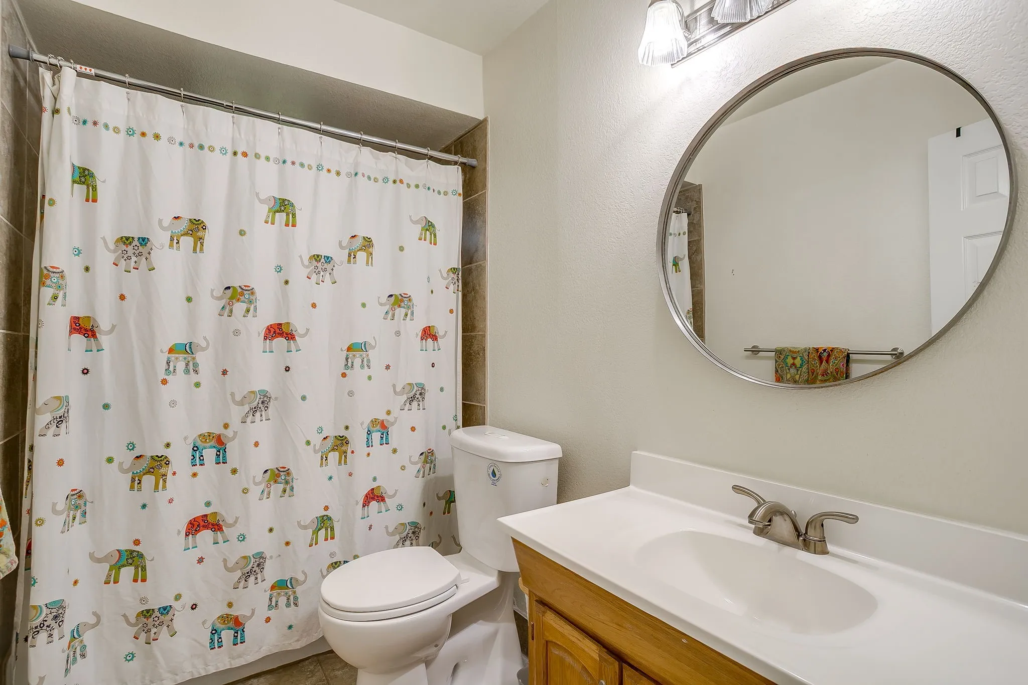 Single Family Residence For Sale in Tarrant County , 5305 Morley Avenue, Fort Worth, Texas 76133, 4 Bedroom, 3 Bathroom, 2 Garage spaces, 2,459 Sqft, built in 1957, mls#21197613, Real Estate Agent in Fort Worth, Homes For Sale in Tarrant county, Homes For Sale in Fort Worth, Realtor in Fort Worth Texas, Real Estate Brokerage Independent Realty Texas, Luminita Cordes Realtor