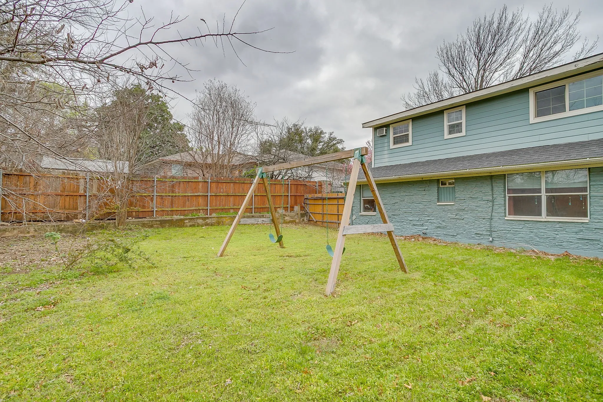 Single Family Residence For Sale in Tarrant County , 5305 Morley Avenue, Fort Worth, Texas 76133, 4 Bedroom, 3 Bathroom, 2 Garage spaces, 2,459 Sqft, built in 1957, mls#21197613, Real Estate Agent in Fort Worth, Homes For Sale in Tarrant county, Homes For Sale in Fort Worth, Realtor in Fort Worth Texas, Real Estate Brokerage Independent Realty Texas, Luminita Cordes Realtor