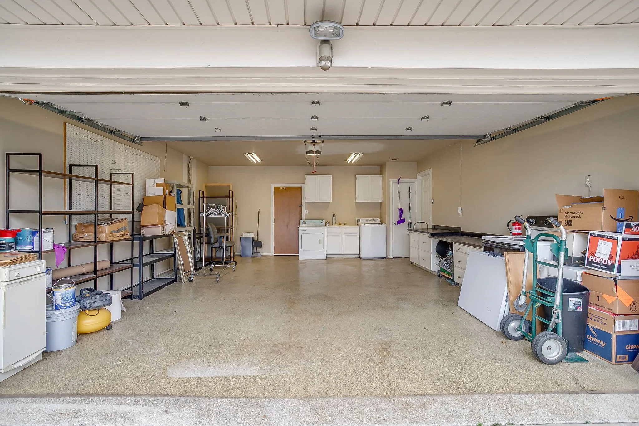 Single Family Residence For Sale in Tarrant County , 5305 Morley Avenue, Fort Worth, Texas 76133, 4 Bedroom, 3 Bathroom, 2 Garage spaces, 2,459 Sqft, built in 1957, mls#21197613, Real Estate Agent in Fort Worth, Homes For Sale in Tarrant county, Homes For Sale in Fort Worth, Realtor in Fort Worth Texas, Real Estate Brokerage Independent Realty Texas, Luminita Cordes Realtor