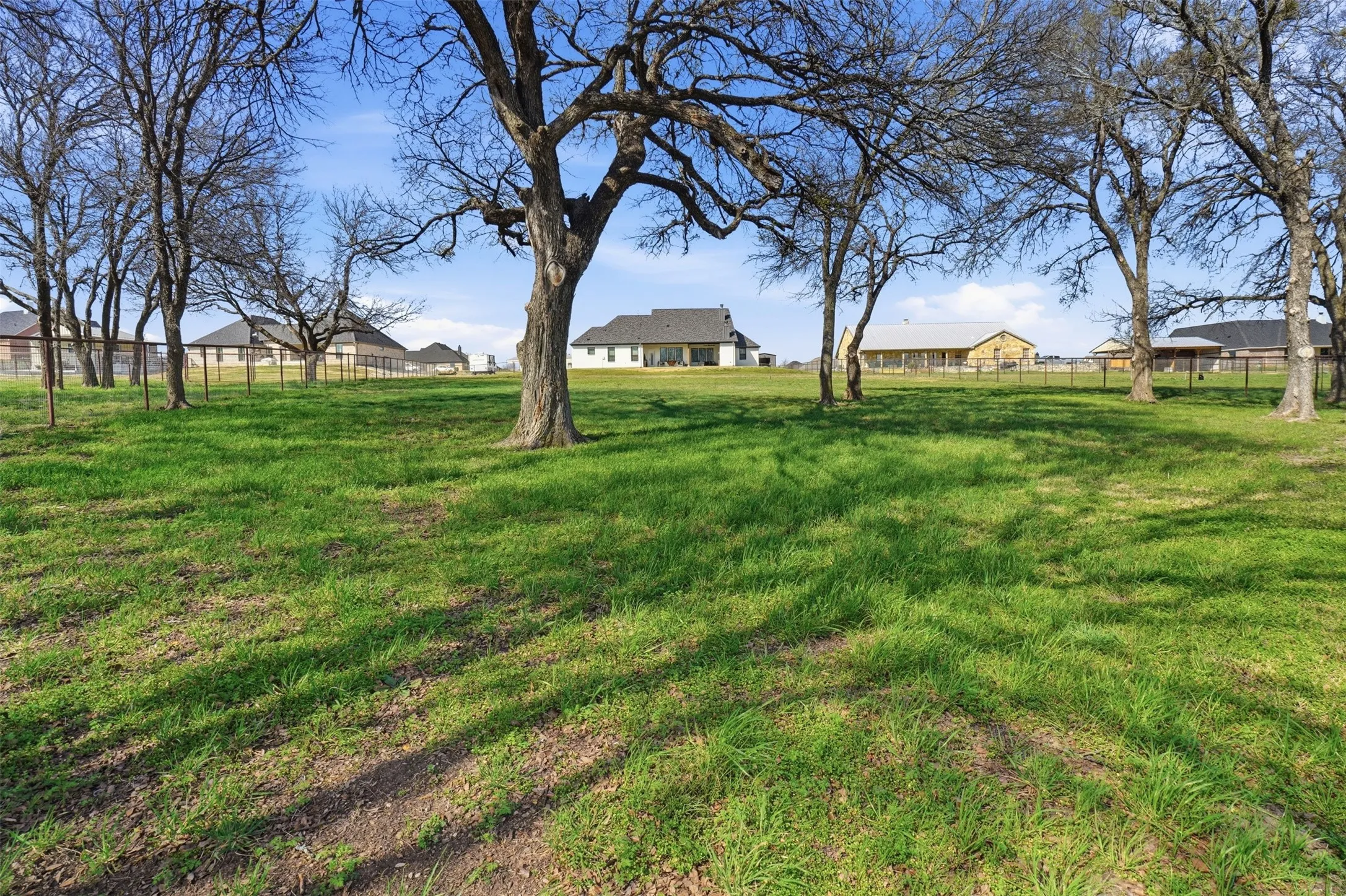 Single Family Residence For Sale in Parker County , 2036 Downslope Lane, Weatherford, Texas 76087, 4 Bedroom, 3 Bathroom, 2 Garage spaces, 2,393 Sqft, built in 2024, mls#21198508, Real Estate Agent in Weatherford, Homes For Sale in Parker county, Homes For Sale in Weatherford, Realtor in Weatherford Texas, Real Estate Brokerage Independent Realty Texas, Luminita Cordes Realtor