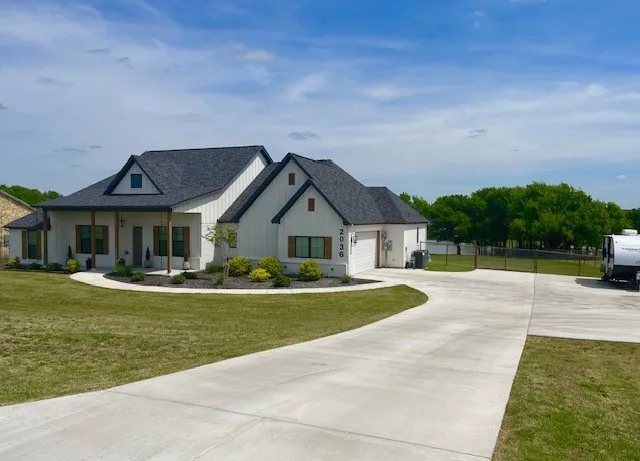 Single Family Residence For Sale in Parker County , 2036 Downslope Lane, Weatherford, Texas 76087, 4 Bedroom, 3 Bathroom, 2 Garage spaces, 2,393 Sqft, built in 2024, mls#21198508, Real Estate Agent in Weatherford, Homes For Sale in Parker county, Homes For Sale in Weatherford, Realtor in Weatherford Texas, Real Estate Brokerage Independent Realty Texas, Luminita Cordes Realtor