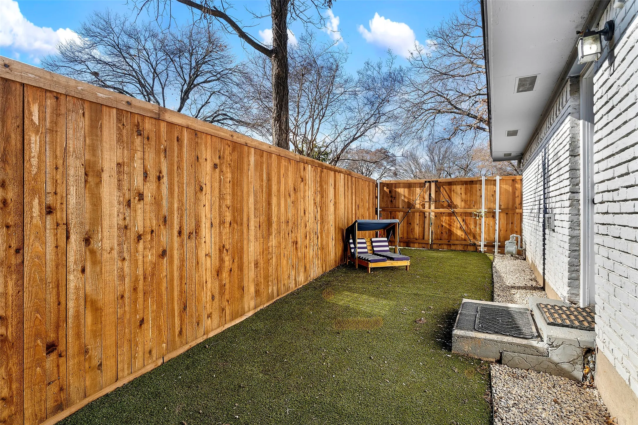 Single Family Residence For Sale in Dallas County , 912 Glen Oaks Boulevard, Dallas, Texas 75232, 3 Bedroom, 3 Bathroom, 2 Garage spaces, 2,058 Sqft, built in 1964, mls#21197996, Real Estate Agent in Dallas, Homes For Sale in Dallas county, Homes For Sale in Dallas, Realtor in Dallas Texas, Real Estate Brokerage Independent Realty Texas, Luminita Cordes Realtor