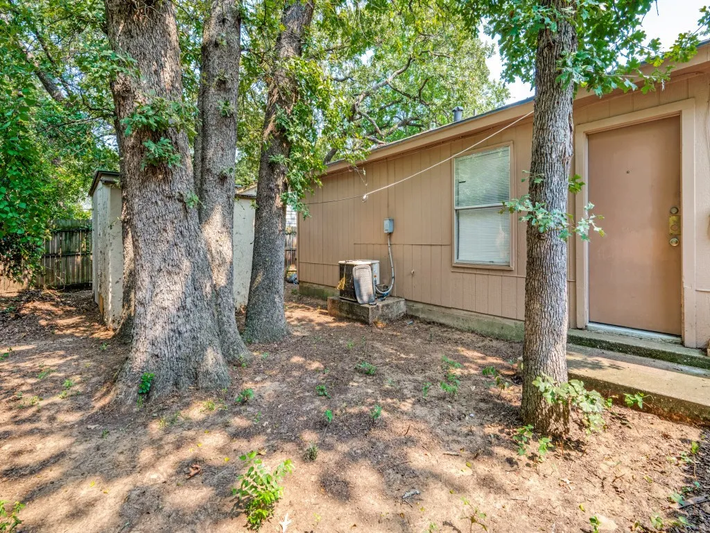Duplex For Sale in Tarrant County , 518 Jordan Lane, Arlington, Texas 76012, 0, 2 Bathroom, Garage spaces, 0 Sqft, built in 1983, Preowned, mls#21197456, Real Estate Agent in Arlington, Homes For Sale in Tarrant county, Homes For Sale in Arlington, Realtor in Arlington Texas, Real Estate Brokerage Independent Realty Texas, Luminita Cordes Realtor