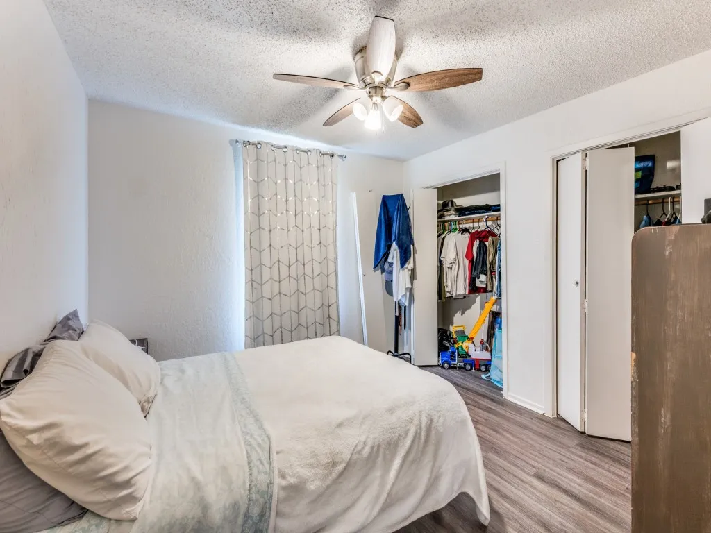 Duplex For Sale in Tarrant County , 518 Jordan Lane, Arlington, Texas 76012, 0, 2 Bathroom, Garage spaces, 0 Sqft, built in 1983, Preowned, mls#21197456, Real Estate Agent in Arlington, Homes For Sale in Tarrant county, Homes For Sale in Arlington, Realtor in Arlington Texas, Real Estate Brokerage Independent Realty Texas, Luminita Cordes Realtor