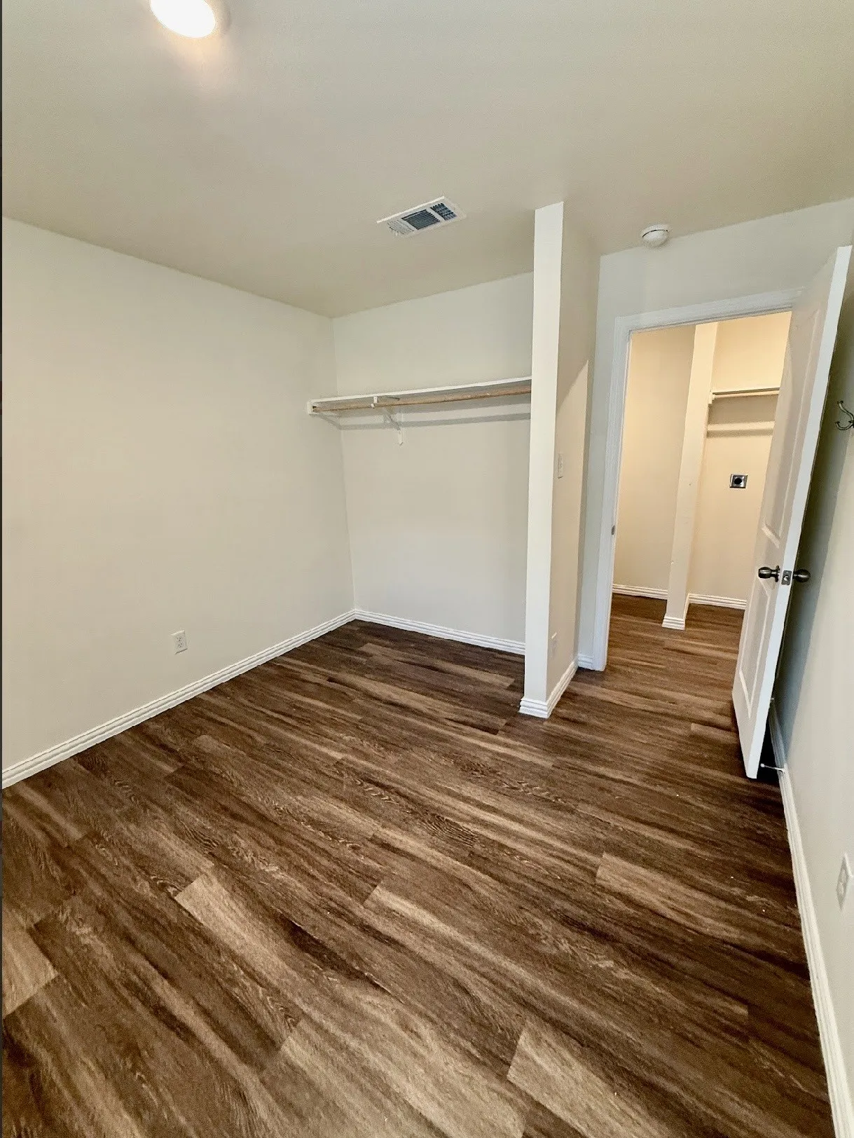 Duplex For Sale in Bell County , 812 S 22nd Street, Temple, Texas 76501, 6 Bedroom, 4 Bathroom, Garage spaces, 0 Sqft, built in 2022, Preowned, mls#21198540, Real Estate Agent in Temple, Homes For Sale in Bell county, Homes For Sale in Temple, Realtor in Temple Texas, Real Estate Brokerage Independent Realty Texas, Luminita Cordes Realtor