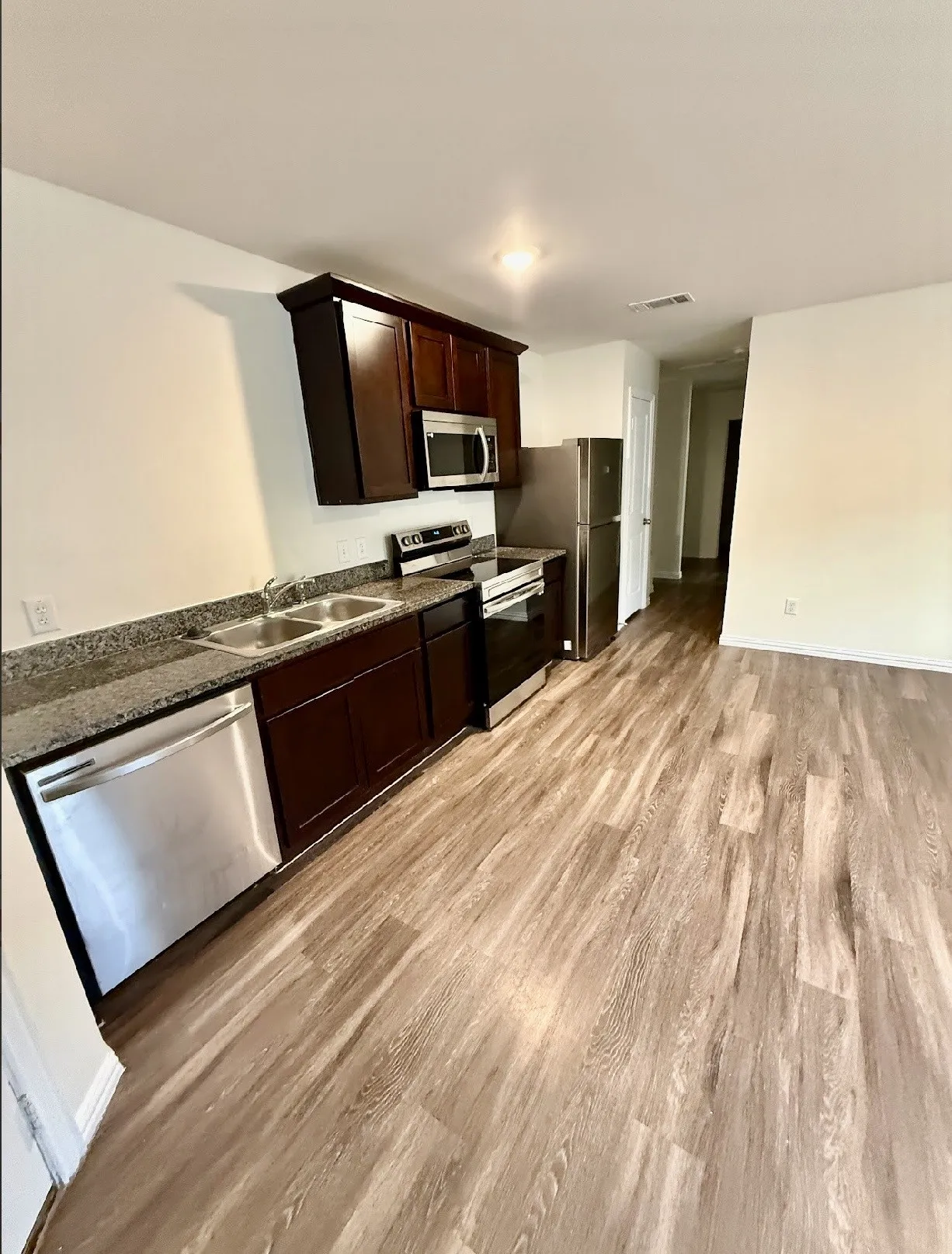 Duplex For Sale in Bell County , 812 S 22nd Street, Temple, Texas 76501, 6 Bedroom, 4 Bathroom, Garage spaces, 0 Sqft, built in 2022, Preowned, mls#21198540, Real Estate Agent in Temple, Homes For Sale in Bell county, Homes For Sale in Temple, Realtor in Temple Texas, Real Estate Brokerage Independent Realty Texas, Luminita Cordes Realtor