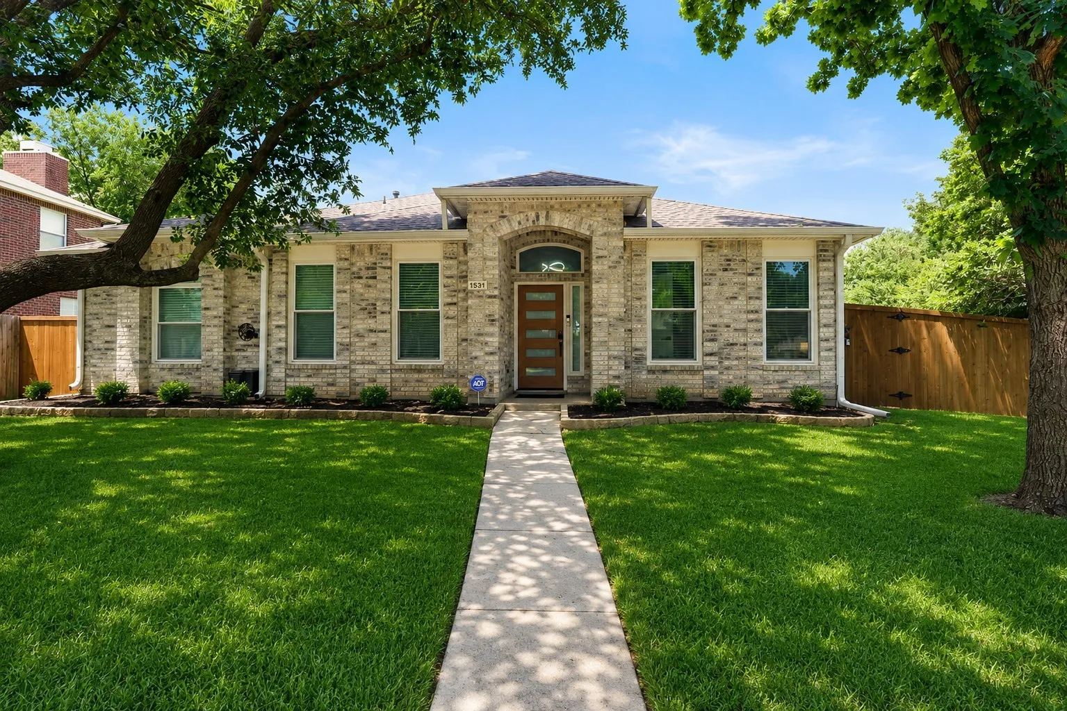 Single Family Residence For Rent in Collin County , 1531 Home Park Drive, Allen, Texas 75002, 4 Bedroom, 2 Bathroom, 2 Garage spaces, 1,797 Sqft, built in 1992, mls#21198629, Real Estate Agent in Allen, Homes For Rent in Collin county, Homes For Rent in Allen, Realtor in Allen Texas, Real Estate Brokerage Independent Realty Texas, Luminita Cordes Realtor