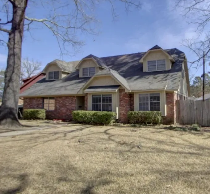 Single Family Residence For Sale in Bowie County , 2 Woodcliff Drive, Texarkana, Texas 75503, 4 Bedroom, 4 Bathroom, 2 Garage spaces, 2,369 Sqft, built in 1971, Preowned, Price $194,400, mls#21195254, Real Estate Agent in Texarkana, Homes For Sale in Bowie county, Homes For Sale in Texarkana, Realtor in Texarkana Texas, Real Estate Brokerage Independent Realty Texas, Luminita Cordes Realtor
