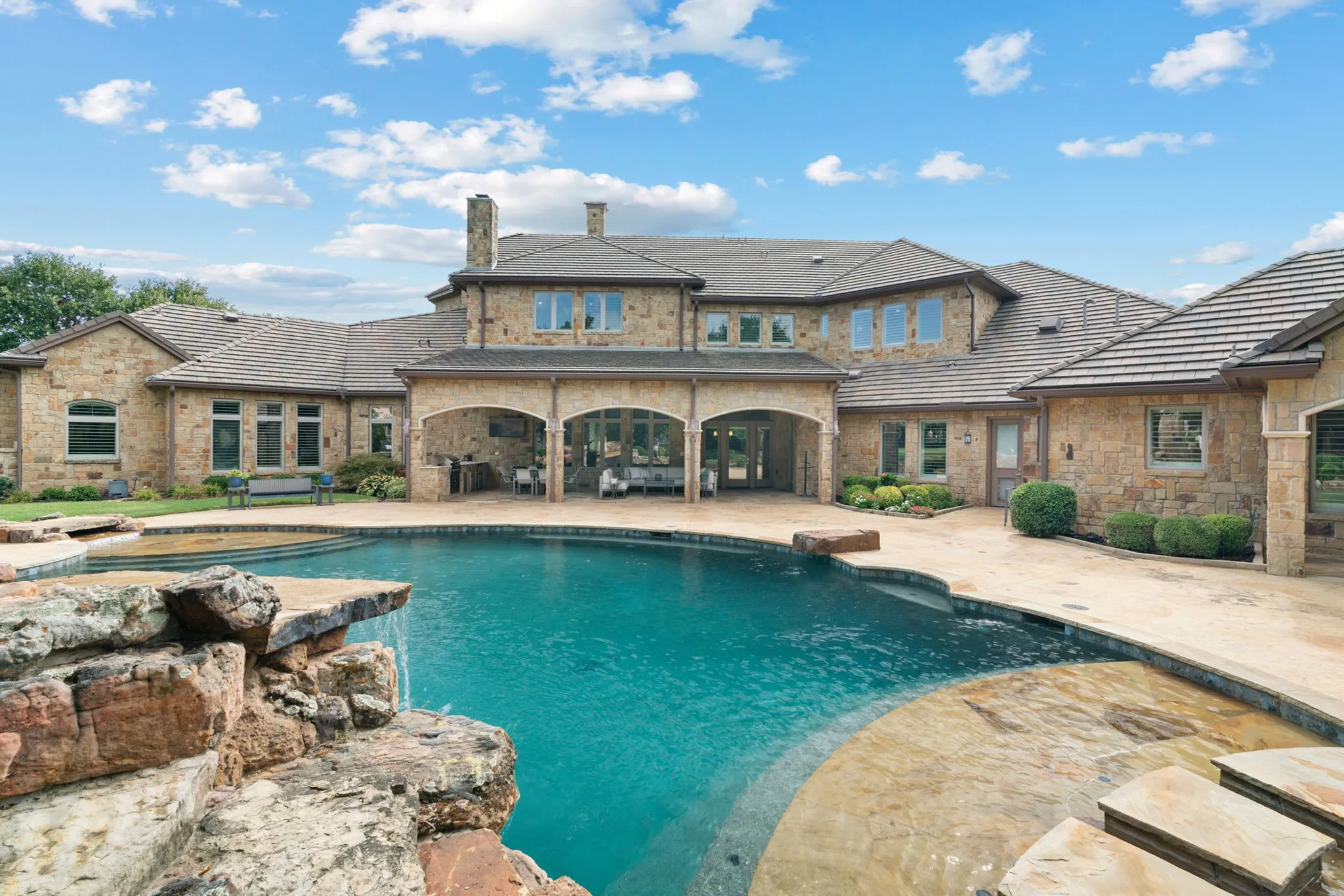 Single Family Residence For Sale in Denton County , 1908 Point De Vue Drive, Flower Mound, Texas 75022, 7 Bedrooms, 9 Bathrooms, 6 Garage spaces, 10,483 Sqft, built in 2015, Preowned, Price $5,600,000, mls#21198717, Real Estate Agent in Flower Mound, Homes For Sale in Denton county, Homes For Sale in Flower Mound, Realtor in Flower Mound Texas, Real Estate Brokerage Independent Realty Texas, Luminita Cordes Realtor