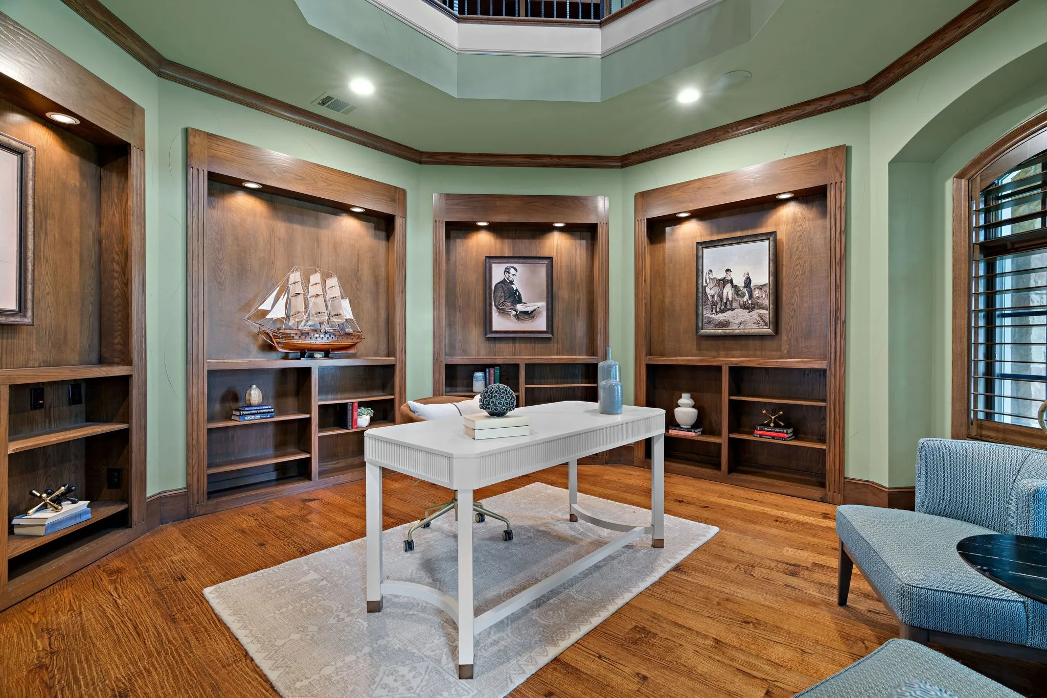 Single Family Residence For Sale in Denton County , 1908 Point De Vue Drive, Flower Mound, Texas 75022, 7 Bedrooms, 9 Bathrooms, 6 Garage spaces, 10,483 Sqft, built in 2015, Preowned, Price $5,600,000, mls#21198717, Real Estate Agent in Flower Mound, Homes For Sale in Denton county, Homes For Sale in Flower Mound, Realtor in Flower Mound Texas, Real Estate Brokerage Independent Realty Texas, Luminita Cordes Realtor