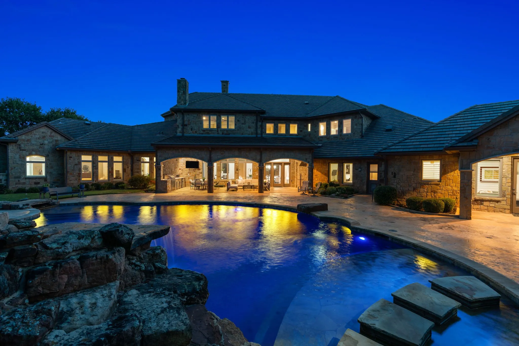 Single Family Residence For Sale in Denton County , 1908 Point De Vue Drive, Flower Mound, Texas 75022, 7 Bedrooms, 9 Bathrooms, 6 Garage spaces, 10,483 Sqft, built in 2015, Preowned, Price $5,600,000, mls#21198717, Real Estate Agent in Flower Mound, Homes For Sale in Denton county, Homes For Sale in Flower Mound, Realtor in Flower Mound Texas, Real Estate Brokerage Independent Realty Texas, Luminita Cordes Realtor
