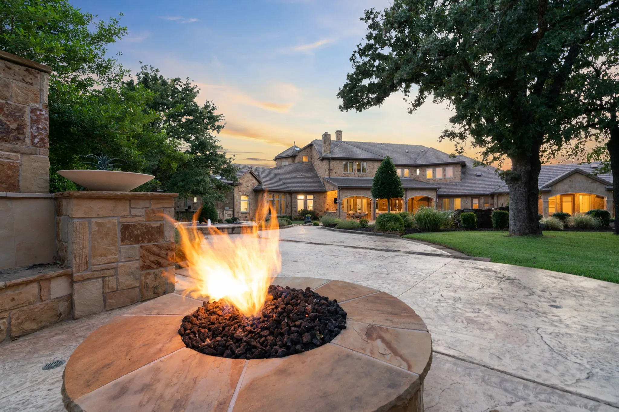 Single Family Residence For Sale in Denton County , 1908 Point De Vue Drive, Flower Mound, Texas 75022, 7 Bedrooms, 9 Bathrooms, 6 Garage spaces, 10,483 Sqft, built in 2015, Preowned, Price $5,600,000, mls#21198717, Real Estate Agent in Flower Mound, Homes For Sale in Denton county, Homes For Sale in Flower Mound, Realtor in Flower Mound Texas, Real Estate Brokerage Independent Realty Texas, Luminita Cordes Realtor