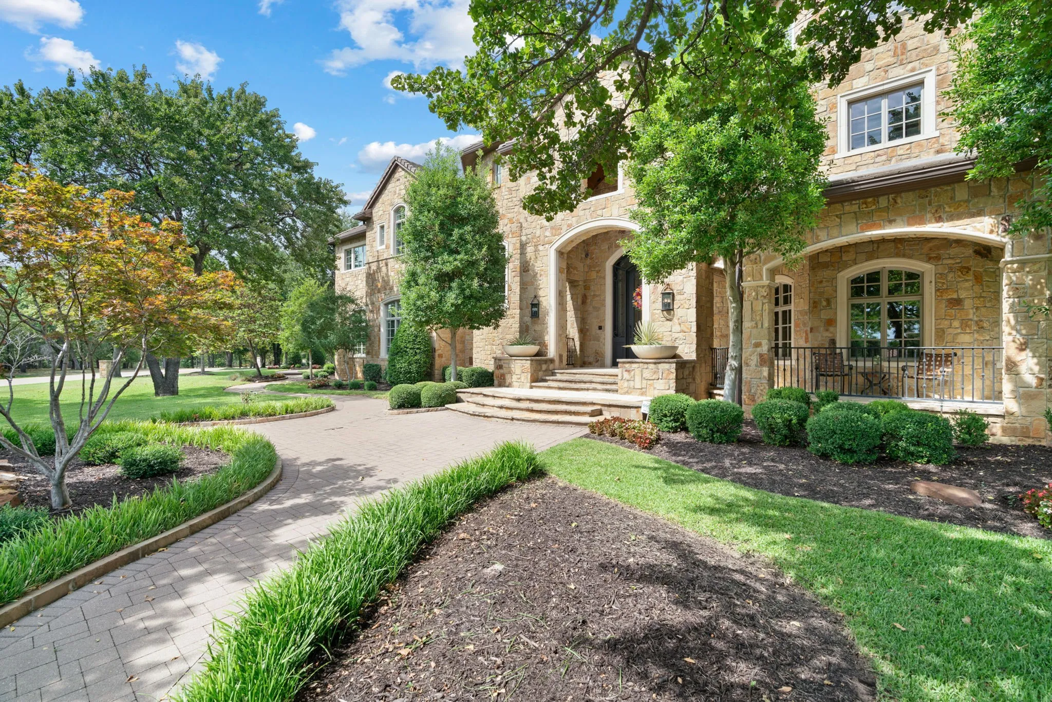 Single Family Residence For Sale in Denton County , 1908 Point De Vue Drive, Flower Mound, Texas 75022, 7 Bedrooms, 9 Bathrooms, 6 Garage spaces, 10,483 Sqft, built in 2015, Preowned, Price $5,600,000, mls#21198717, Real Estate Agent in Flower Mound, Homes For Sale in Denton county, Homes For Sale in Flower Mound, Realtor in Flower Mound Texas, Real Estate Brokerage Independent Realty Texas, Luminita Cordes Realtor