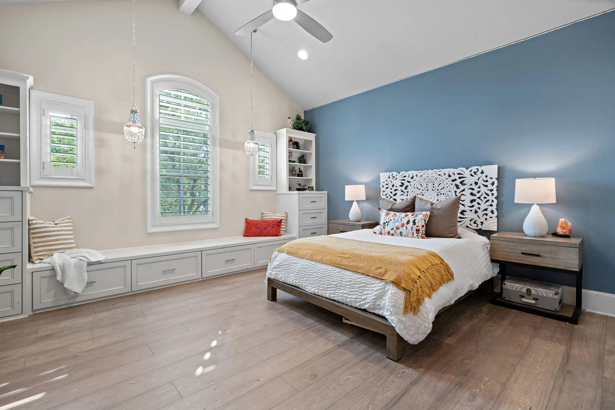 Single Family Residence For Sale in Denton County , 1908 Point De Vue Drive, Flower Mound, Texas 75022, 7 Bedrooms, 9 Bathrooms, 6 Garage spaces, 10,483 Sqft, built in 2015, Preowned, Price $5,600,000, mls#21198717, Real Estate Agent in Flower Mound, Homes For Sale in Denton county, Homes For Sale in Flower Mound, Realtor in Flower Mound Texas, Real Estate Brokerage Independent Realty Texas, Luminita Cordes Realtor