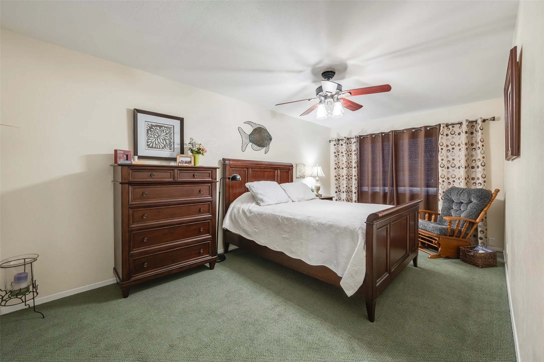 Condominium For Sale in Hood County , 5200 Country Club Drive, De Cordova, Texas 76049, 2 Bedroom, 2 Bathroom, 1 Garage spaces, 903 Sqft, built in 1973, Preowned, mls#21198750, Real Estate Agent in De Cordova, Homes For Sale in Hood county, Homes For Sale in De Cordova, Realtor in De Cordova Texas, Real Estate Brokerage Independent Realty Texas, Luminita Cordes Realtor