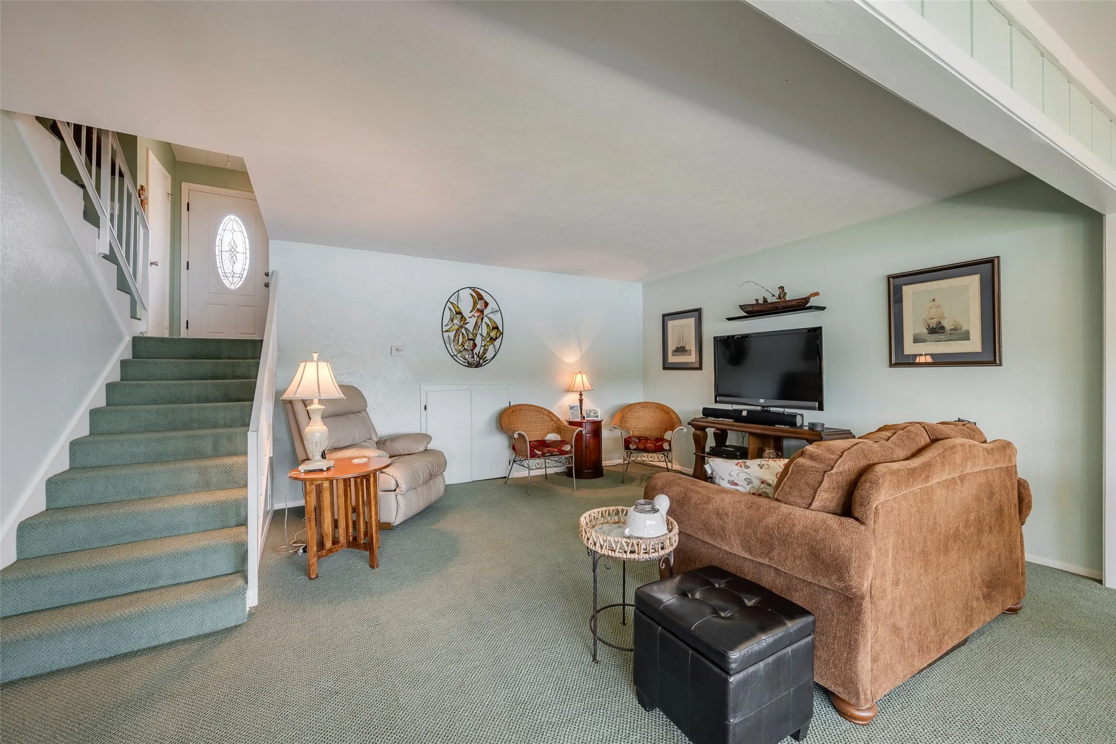 Condominium For Sale in Hood County , 5200 Country Club Drive, De Cordova, Texas 76049, 2 Bedroom, 2 Bathroom, 1 Garage spaces, 903 Sqft, built in 1973, Preowned, mls#21198750, Real Estate Agent in De Cordova, Homes For Sale in Hood county, Homes For Sale in De Cordova, Realtor in De Cordova Texas, Real Estate Brokerage Independent Realty Texas, Luminita Cordes Realtor