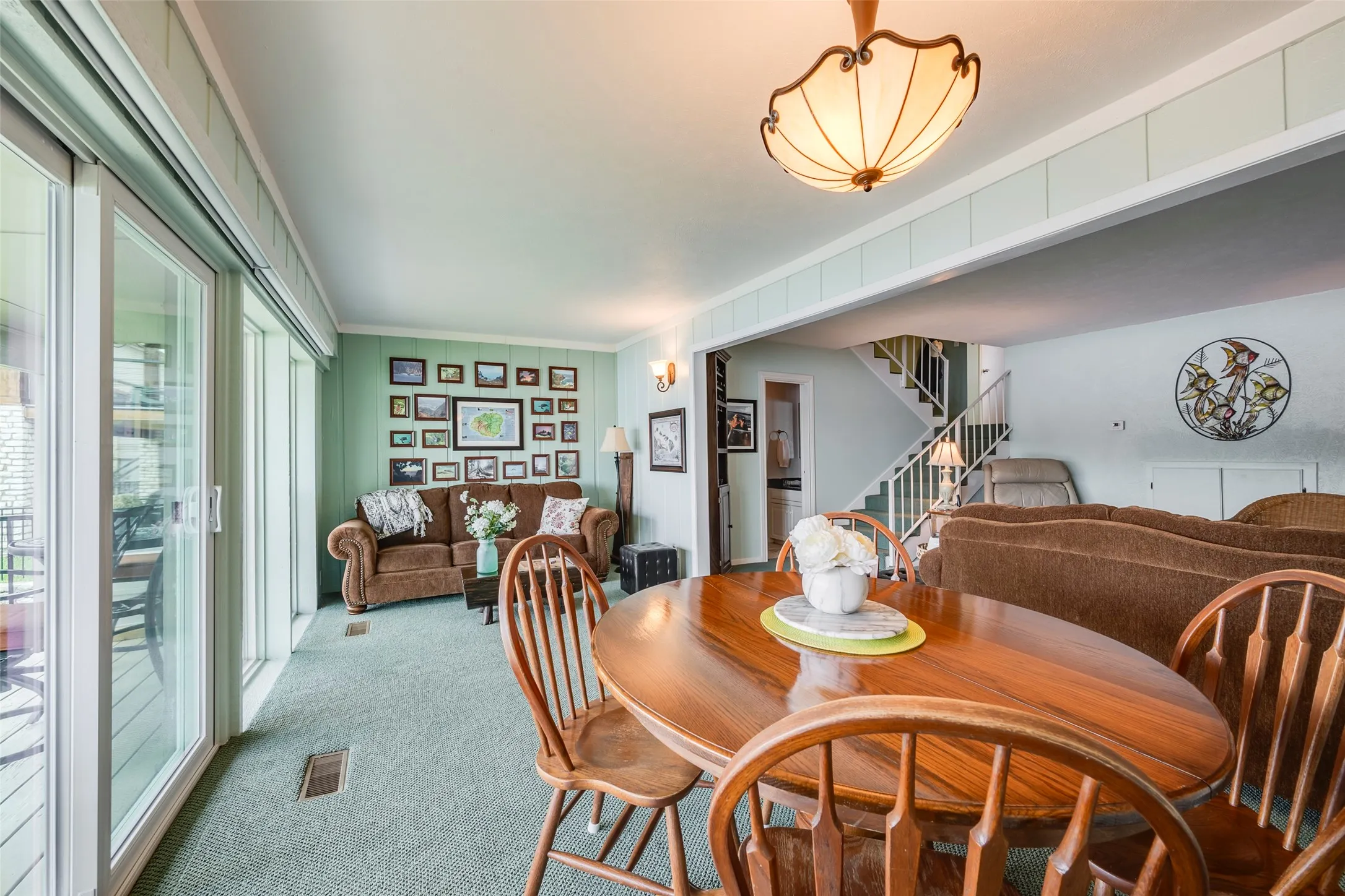 Condominium For Sale in Hood County , 5200 Country Club Drive, De Cordova, Texas 76049, 2 Bedroom, 2 Bathroom, 1 Garage spaces, 903 Sqft, built in 1973, Preowned, mls#21198750, Real Estate Agent in De Cordova, Homes For Sale in Hood county, Homes For Sale in De Cordova, Realtor in De Cordova Texas, Real Estate Brokerage Independent Realty Texas, Luminita Cordes Realtor
