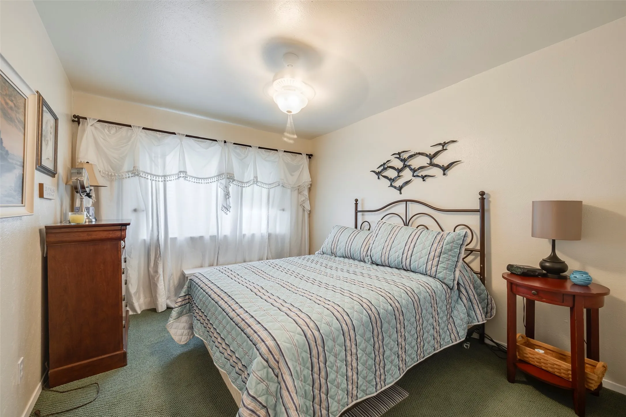 Condominium For Sale in Hood County , 5200 Country Club Drive, De Cordova, Texas 76049, 2 Bedroom, 2 Bathroom, 1 Garage spaces, 903 Sqft, built in 1973, Preowned, mls#21198750, Real Estate Agent in De Cordova, Homes For Sale in Hood county, Homes For Sale in De Cordova, Realtor in De Cordova Texas, Real Estate Brokerage Independent Realty Texas, Luminita Cordes Realtor