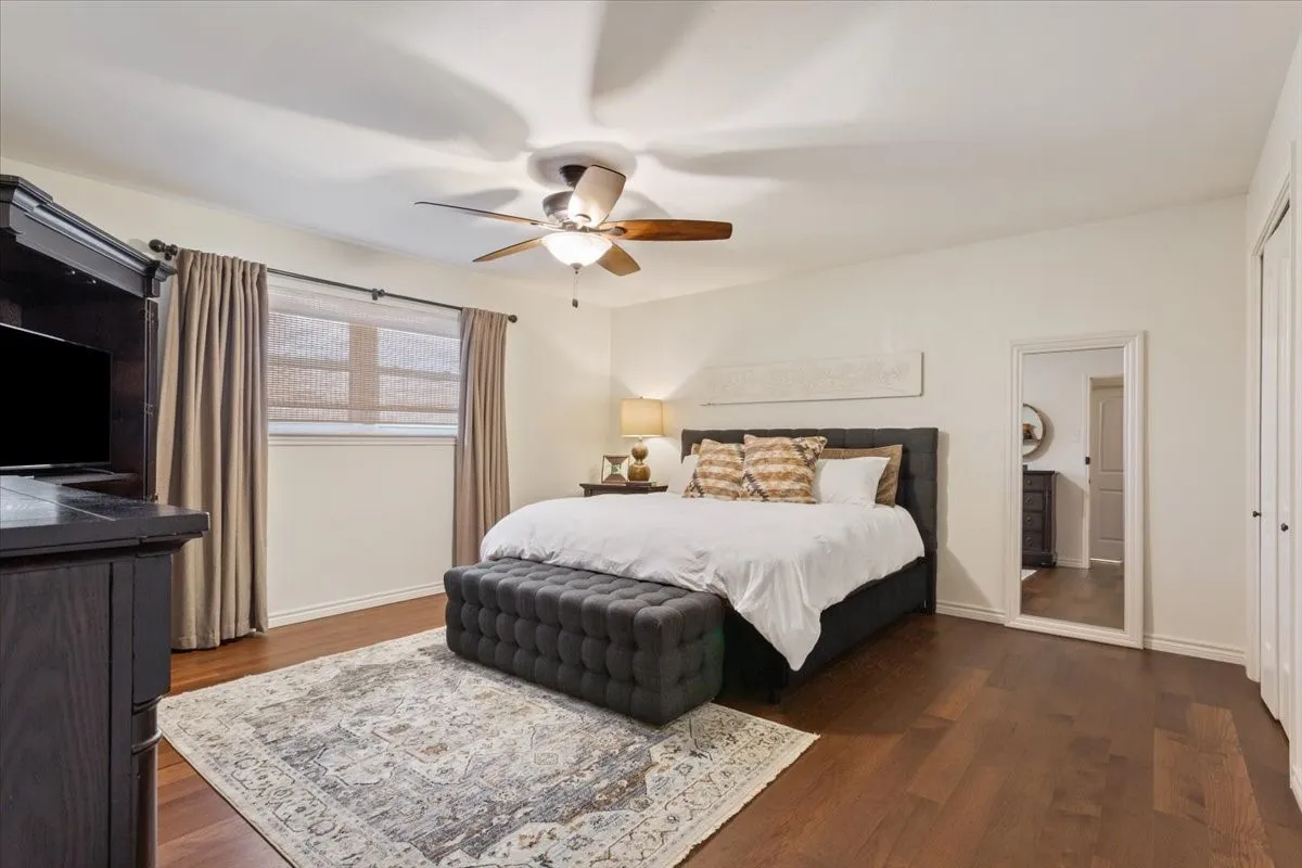 Single Family Residence For Sale in Mc Lennan County , 1033 Wedgewood Drive, Woodway, Texas 76712, 3 Bedroom, 3 Bathroom, 2 Garage spaces, 2,035 Sqft, built in 1977, Preowned, mls#21196470, Real Estate Agent in Woodway, Homes For Sale in Mc Lennan county, Homes For Sale in Woodway, Realtor in Woodway Texas, Real Estate Brokerage Independent Realty Texas, Luminita Cordes Realtor