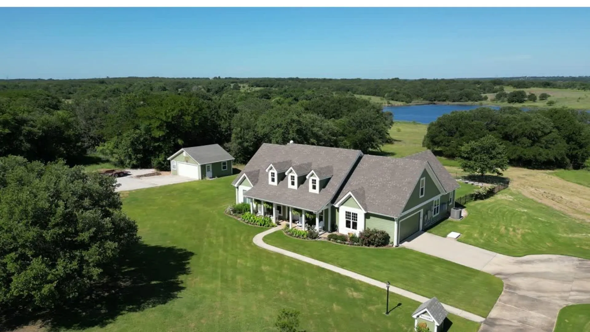 Single Family Residence For Sale in Wise County , 223 Miller Creek Lake Road, Paradise, Texas 76073, 4 Bedroom, 4 Bathroom, 5 Garage spaces, 2,550 Sqft, built in 2009, Preowned, mls#21196866, Real Estate Agent in Paradise, Homes For Sale in Wise county, Homes For Sale in Paradise, Realtor in Paradise Texas, Real Estate Brokerage Independent Realty Texas, Luminita Cordes Realtor