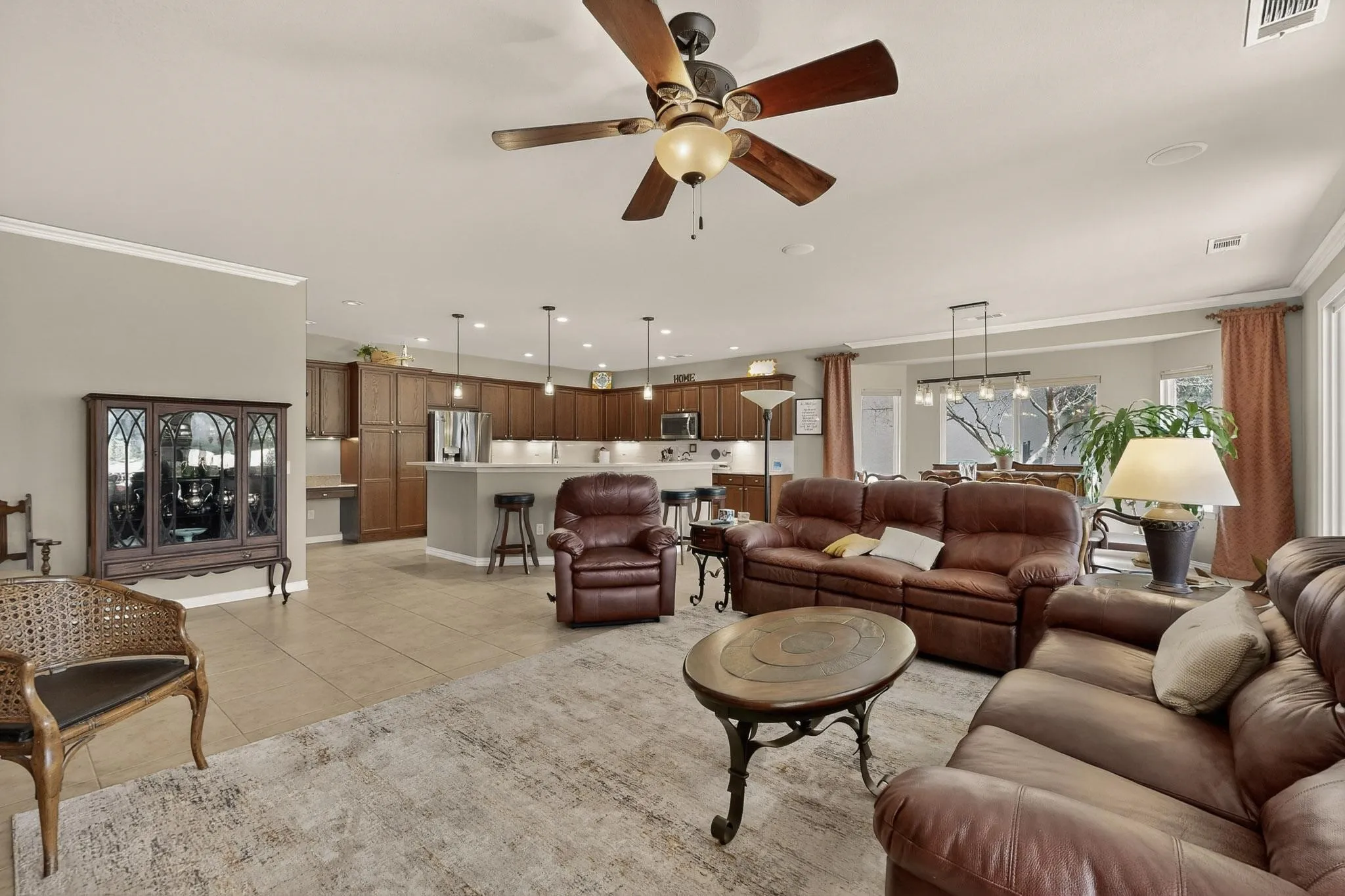 Single Family Residence For Sale in Denton County , 11005 La Jolla Way, Denton, Texas 76207, 2 Bedroom, 3 Bathroom, 3 Garage spaces, 2,228 Sqft, built in 2008, Preowned, mls#21196970, Real Estate Agent in Denton, Homes For Sale in Denton county, Homes For Sale in Denton, Realtor in Denton Texas, Real Estate Brokerage Independent Realty Texas, Luminita Cordes Realtor