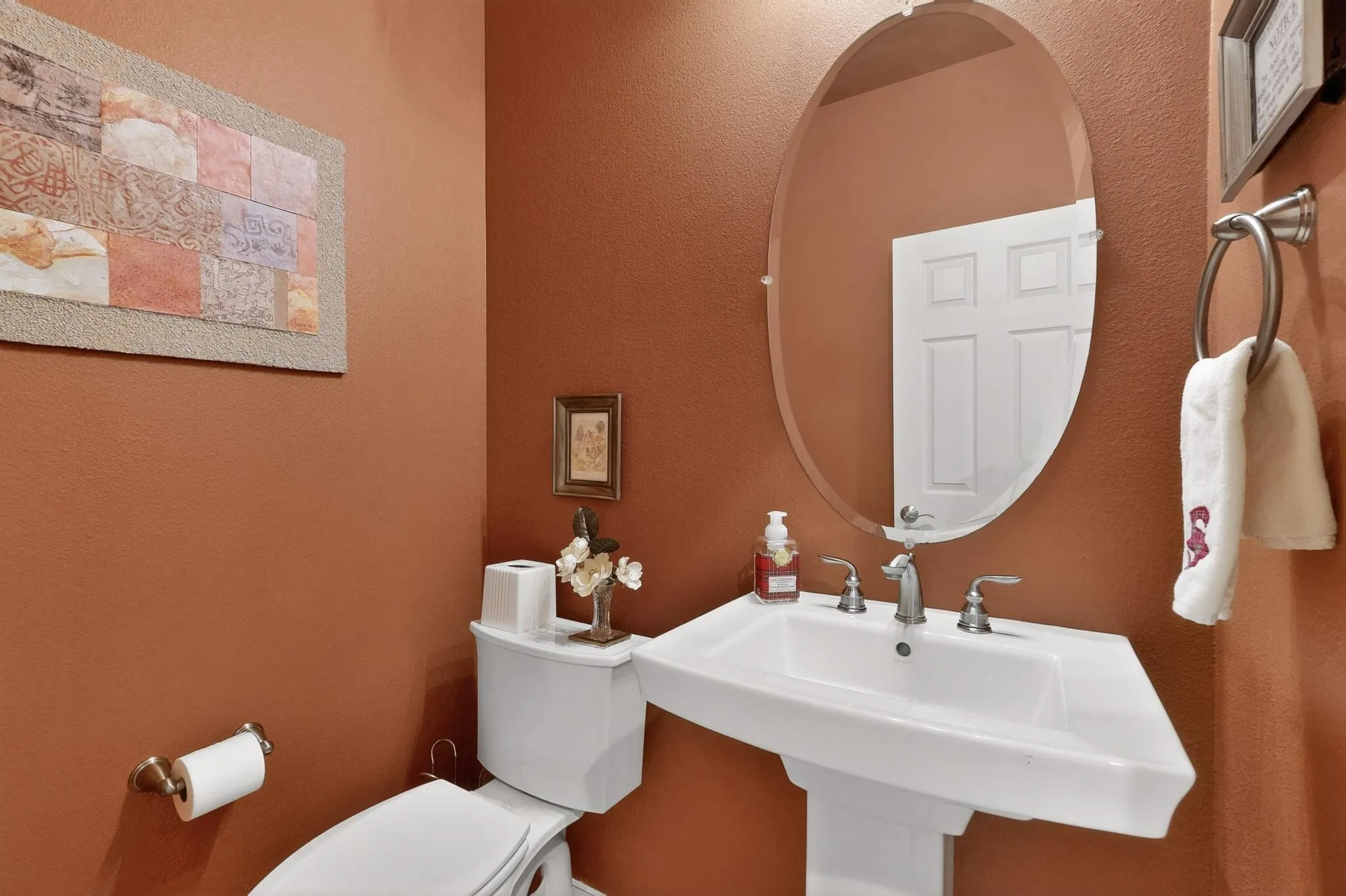 Single Family Residence For Sale in Denton County , 11005 La Jolla Way, Denton, Texas 76207, 2 Bedroom, 3 Bathroom, 3 Garage spaces, 2,228 Sqft, built in 2008, Preowned, mls#21196970, Real Estate Agent in Denton, Homes For Sale in Denton county, Homes For Sale in Denton, Realtor in Denton Texas, Real Estate Brokerage Independent Realty Texas, Luminita Cordes Realtor