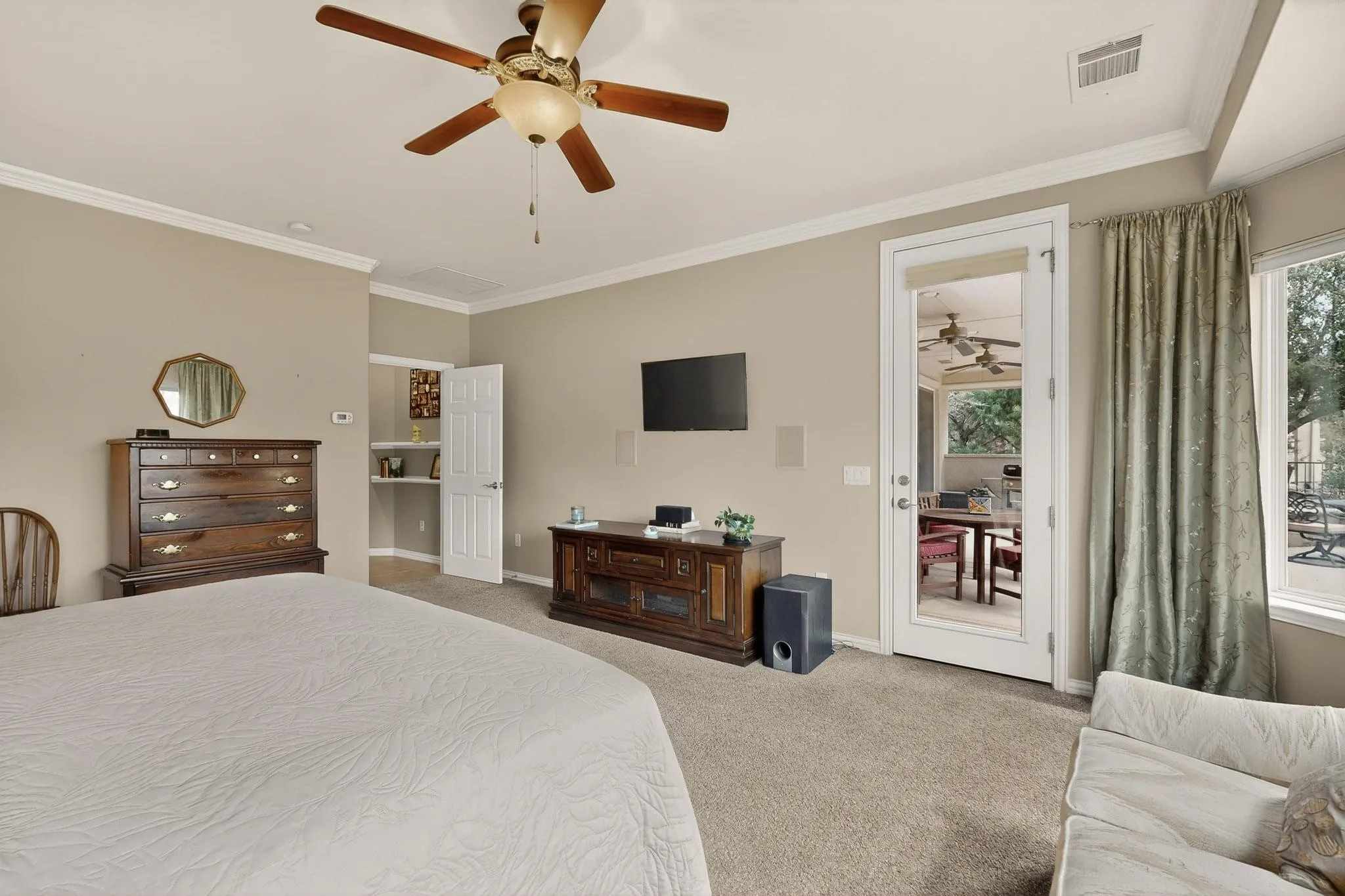 Single Family Residence For Sale in Denton County , 11005 La Jolla Way, Denton, Texas 76207, 2 Bedroom, 3 Bathroom, 3 Garage spaces, 2,228 Sqft, built in 2008, Preowned, mls#21196970, Real Estate Agent in Denton, Homes For Sale in Denton county, Homes For Sale in Denton, Realtor in Denton Texas, Real Estate Brokerage Independent Realty Texas, Luminita Cordes Realtor