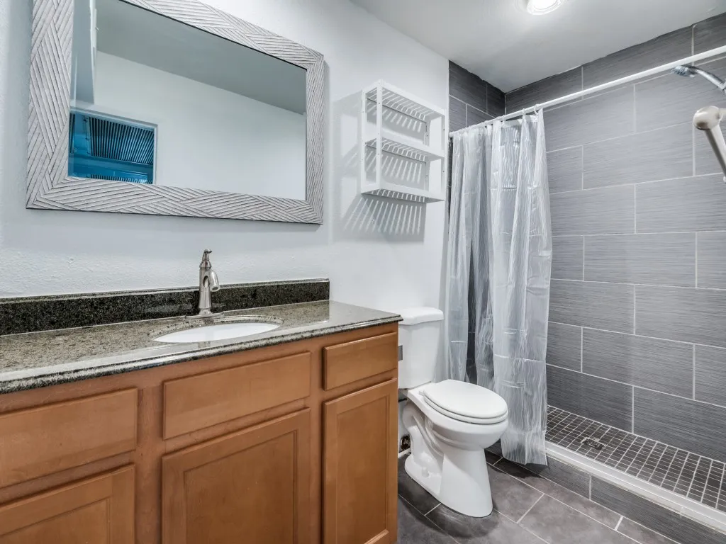 Condominium For Sale in Dallas County , 5234 Fleetwood Oaks Avenue 120, Dallas, Texas 75235, 1 Bedroom, 1 Bathroom, Garage spaces, 710 Sqft, built in 1963, Preowned, Price $129,000, mls#21198037, Real Estate Agent in Dallas, Homes For Sale in Dallas county, Homes For Sale in Dallas, Realtor in Dallas Texas, Real Estate Brokerage Independent Realty Texas, Luminita Cordes Realtor