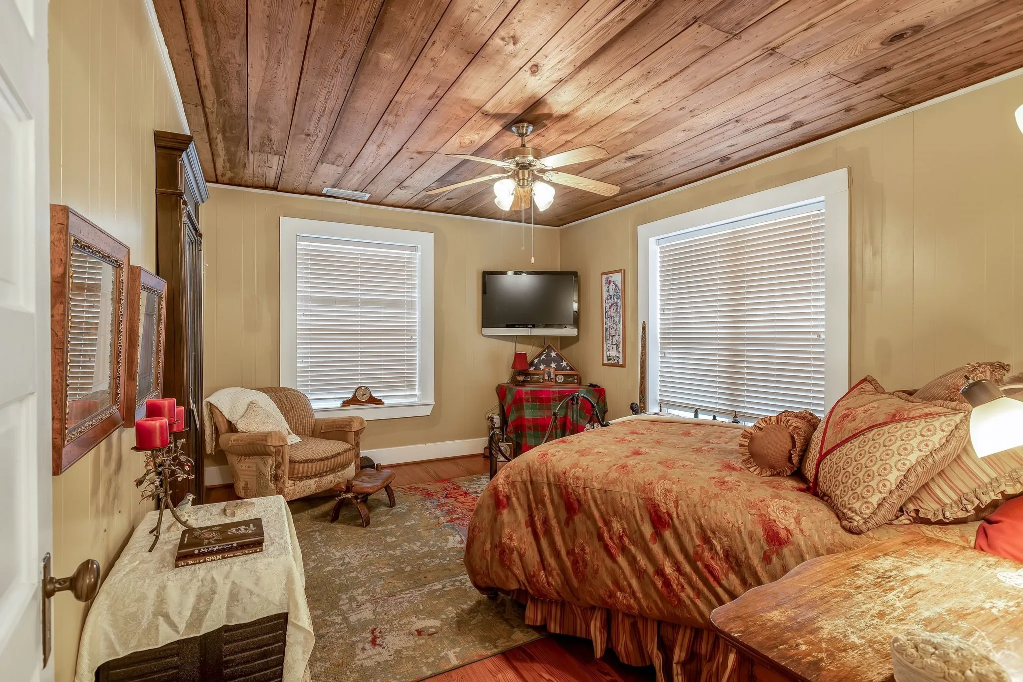 Single Family Residence For Sale in Rockwall County , 917 Wood Street, Royse City, Texas 75189, 4 Bedroom, 2 Bathroom, Garage spaces, 2,916 Sqft, built in 1905, mls#21198291, Real Estate Agent in Royse City, Homes For Sale in Rockwall county, Homes For Sale in Royse City, Realtor in Royse City Texas, Real Estate Brokerage Independent Realty Texas, Luminita Cordes Realtor