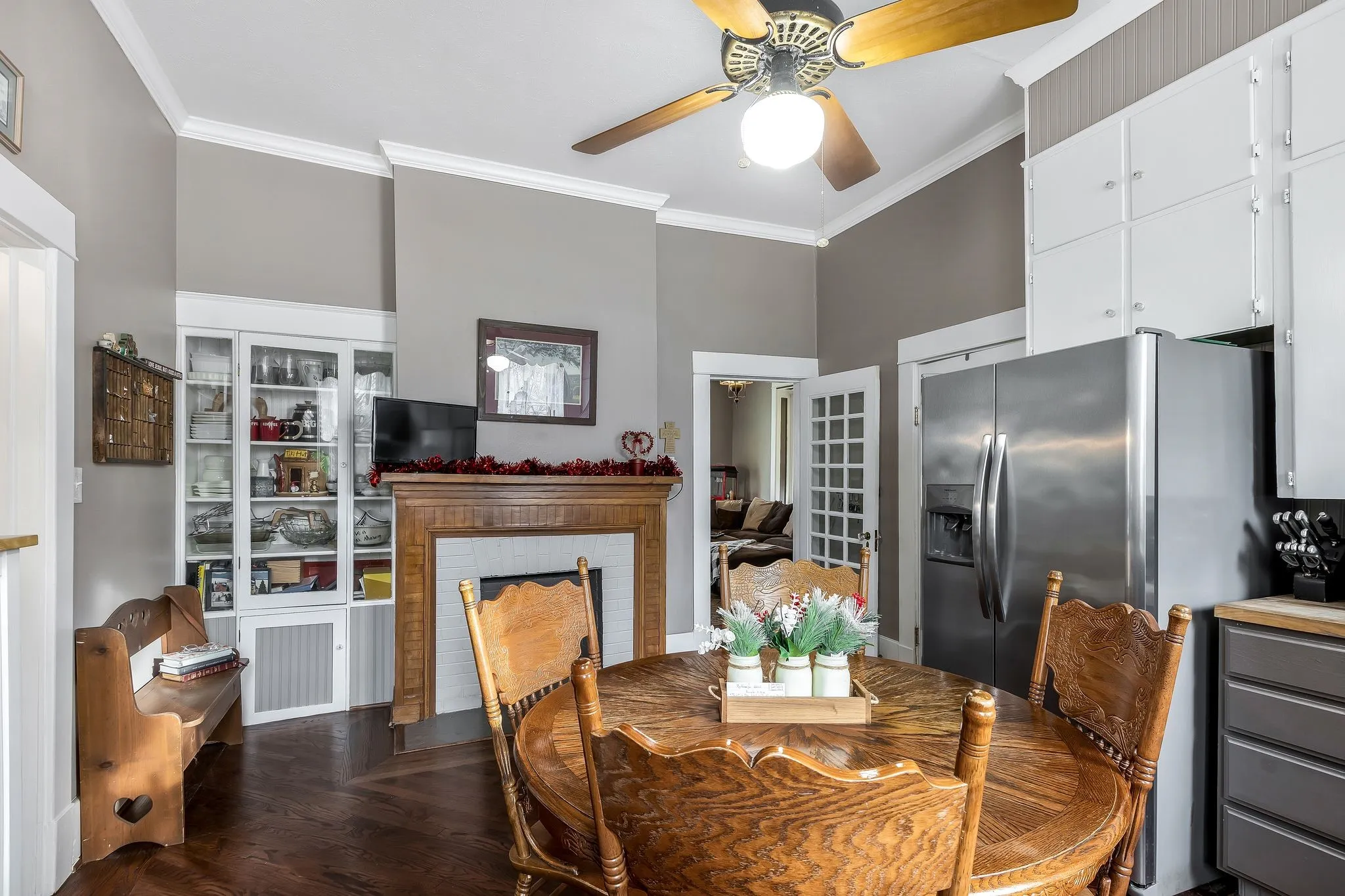 Single Family Residence For Sale in Rockwall County , 917 Wood Street, Royse City, Texas 75189, 4 Bedroom, 2 Bathroom, Garage spaces, 2,916 Sqft, built in 1905, mls#21198291, Real Estate Agent in Royse City, Homes For Sale in Rockwall county, Homes For Sale in Royse City, Realtor in Royse City Texas, Real Estate Brokerage Independent Realty Texas, Luminita Cordes Realtor