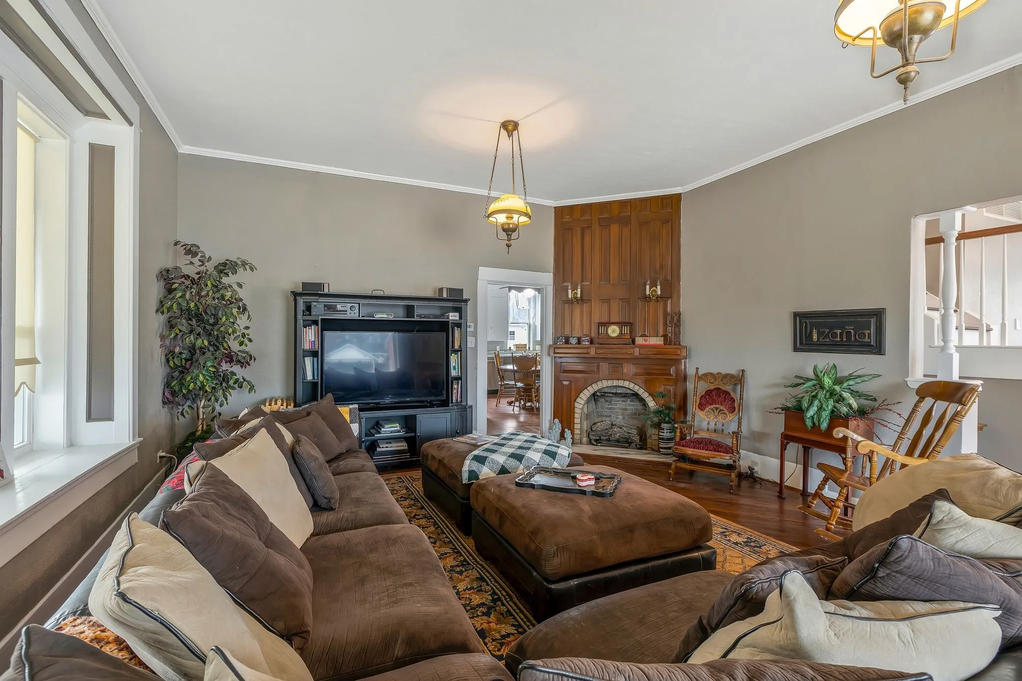 Single Family Residence For Sale in Rockwall County , 917 Wood Street, Royse City, Texas 75189, 4 Bedroom, 2 Bathroom, Garage spaces, 2,916 Sqft, built in 1905, mls#21198291, Real Estate Agent in Royse City, Homes For Sale in Rockwall county, Homes For Sale in Royse City, Realtor in Royse City Texas, Real Estate Brokerage Independent Realty Texas, Luminita Cordes Realtor